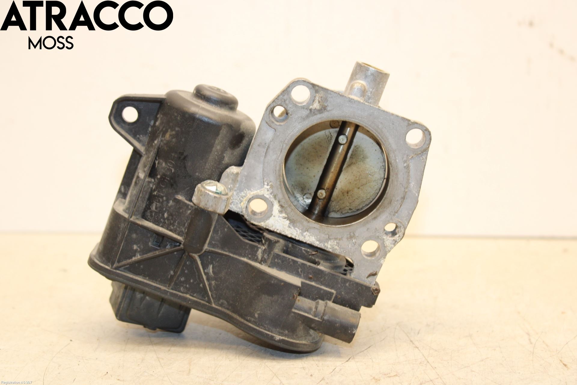 Toyota YARIS XP130 15-20 Inns Spjeldhus