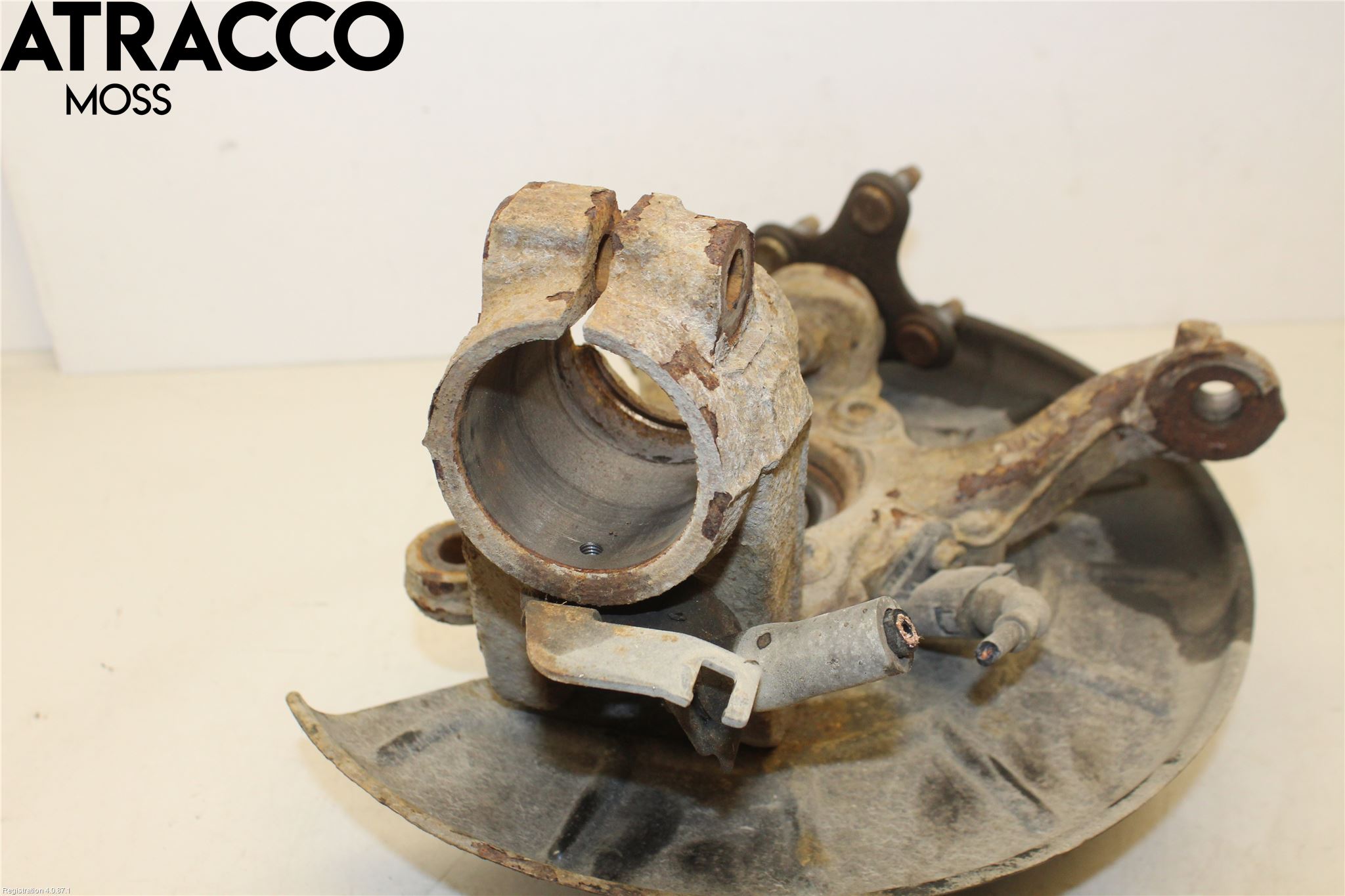 Volkswagen VW CADDY 16-20 Spindel Vf