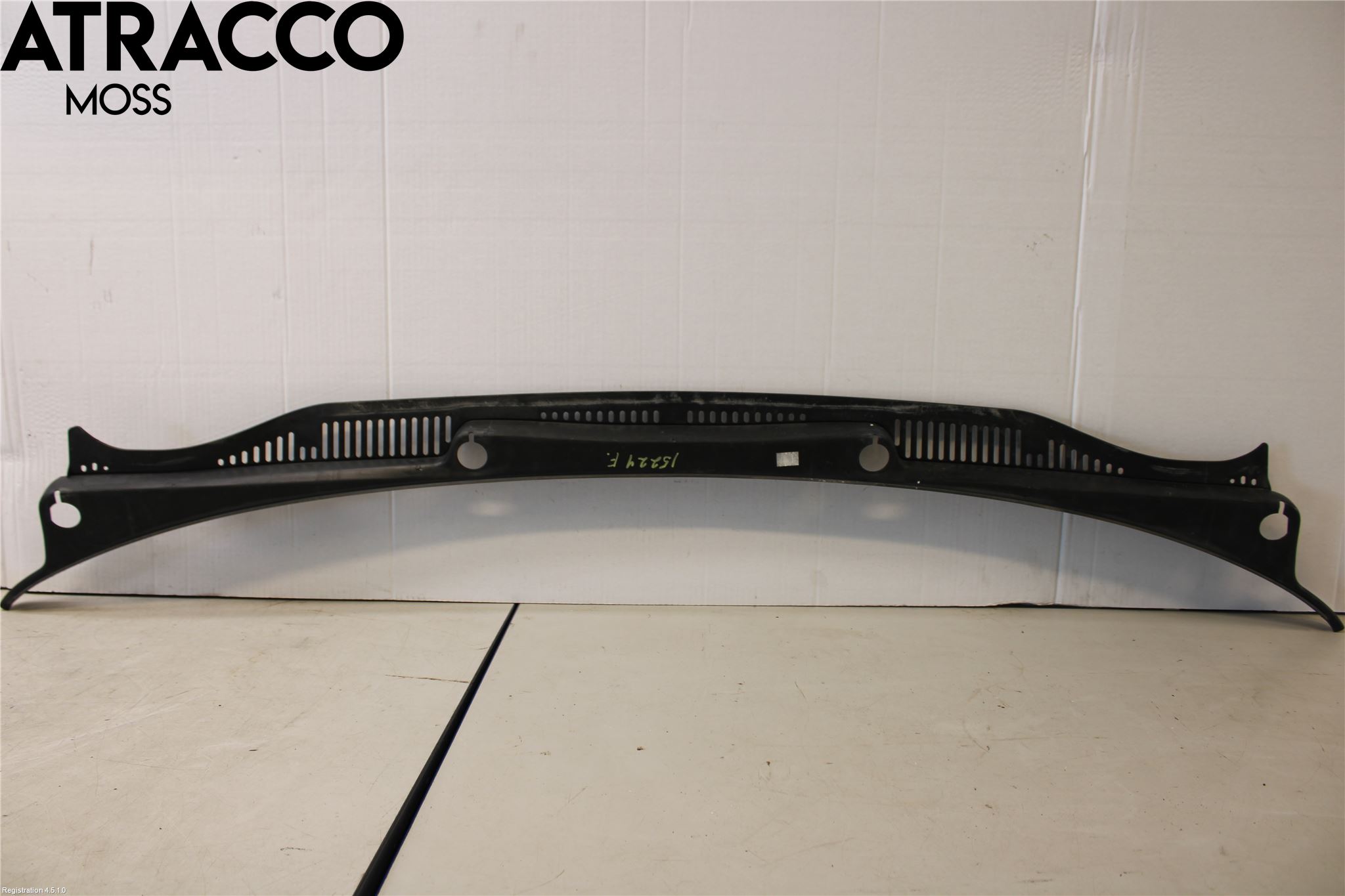 Volkswagen VW CADDY      04-10 Visker Deksel-Grill-Under Frr