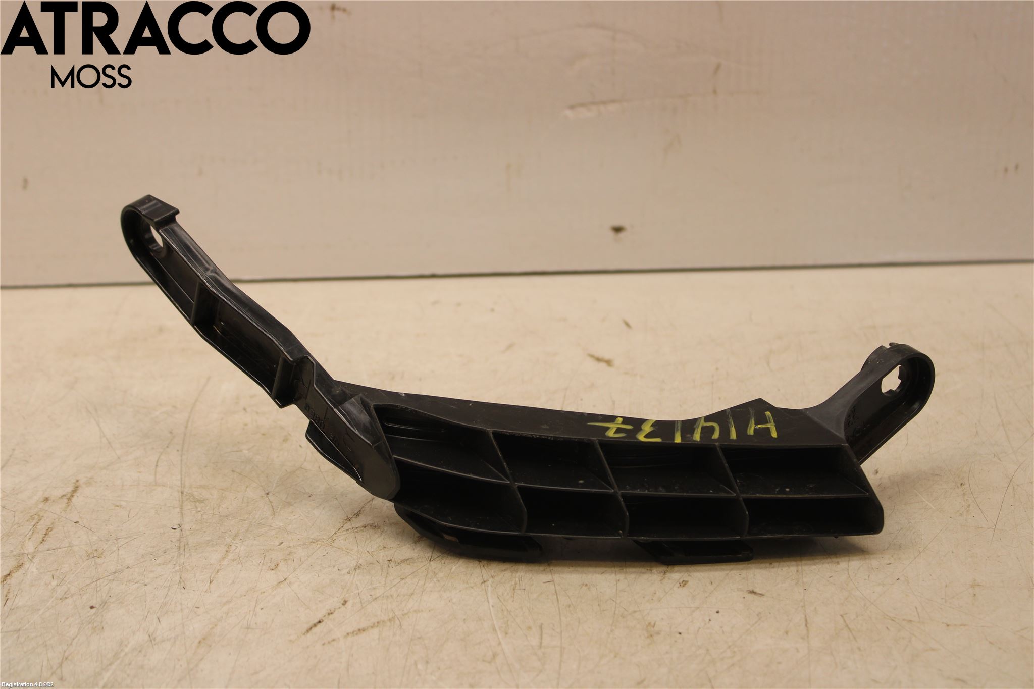 Mitsubishi OUTLANDER 13-21 Støtfangerfeste Bak Høyre