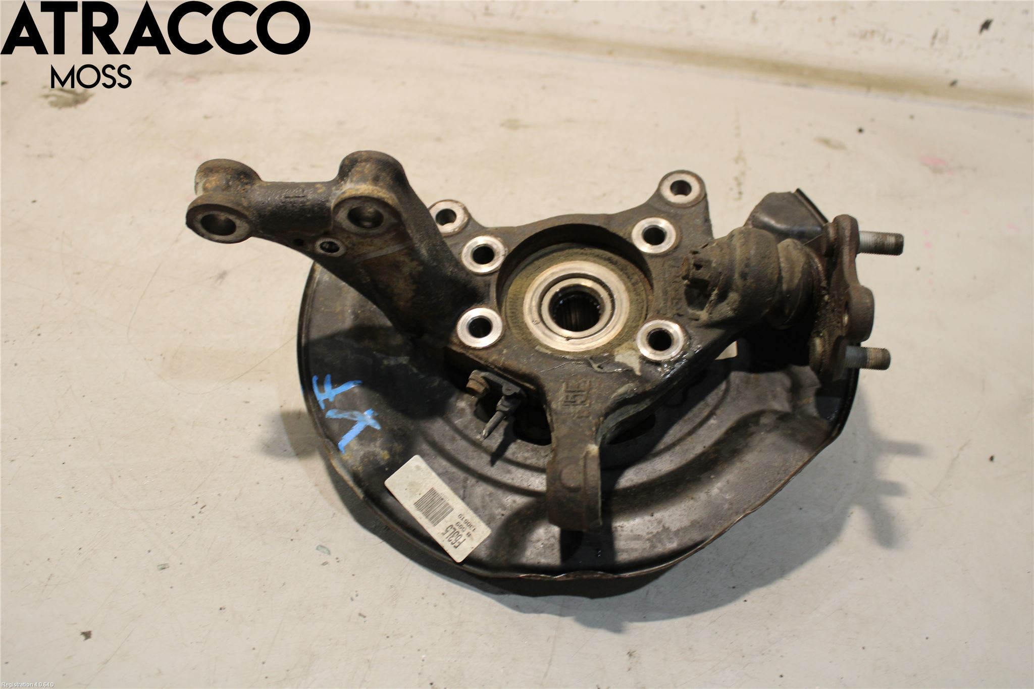 Toyota AURIS 13-19 Spindel Vf