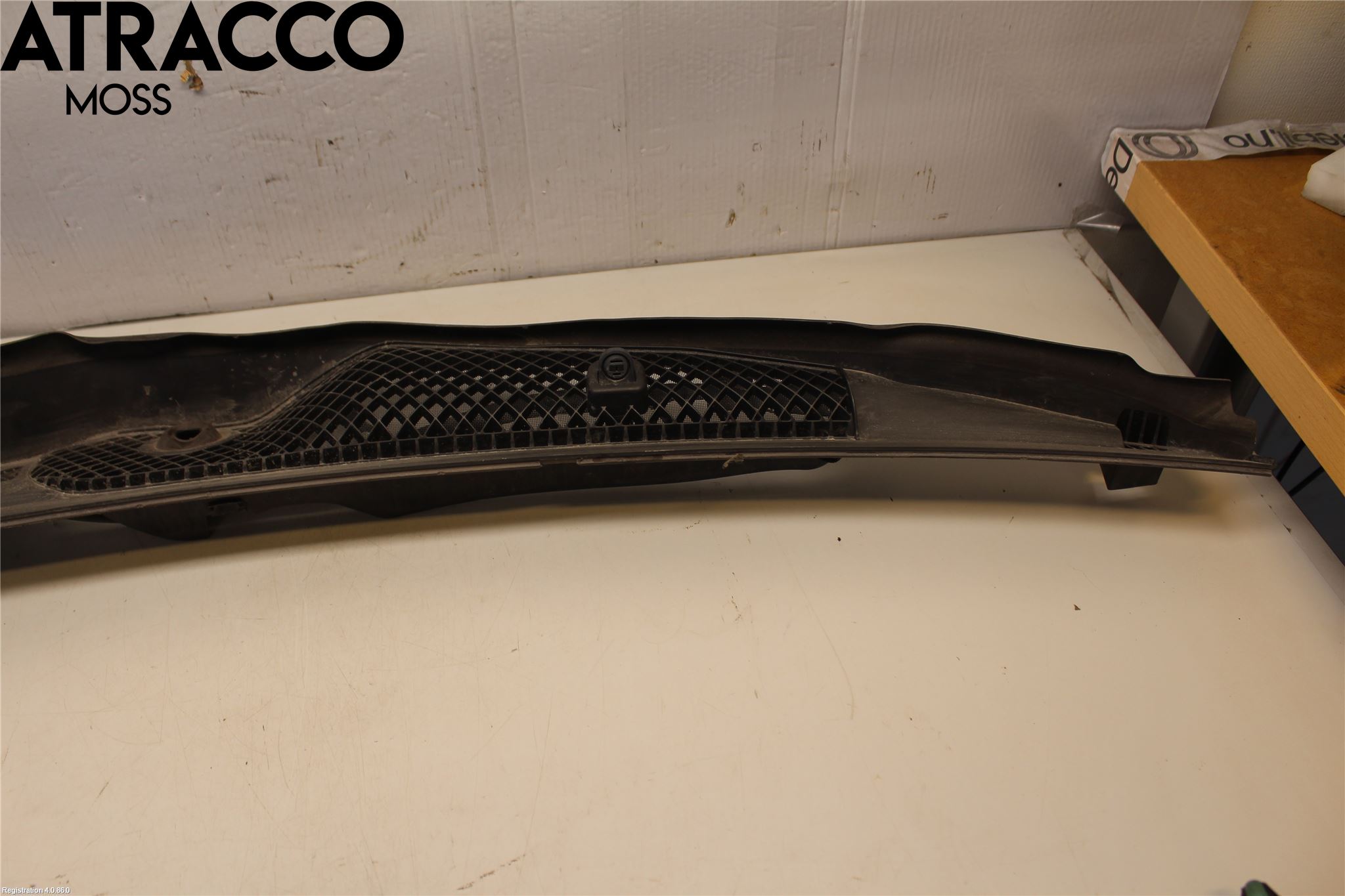 Mercedes-Benz MB E-KLASS (W212) 09-16 Visker Deksel-Grill-Under Frr