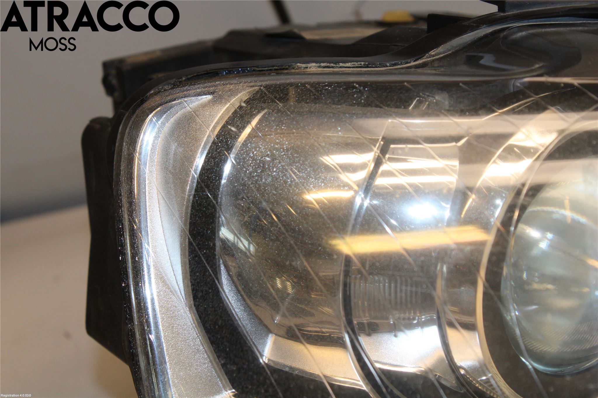 Volkswagen VW PASSAT 05-11 Frontlykt Høyre