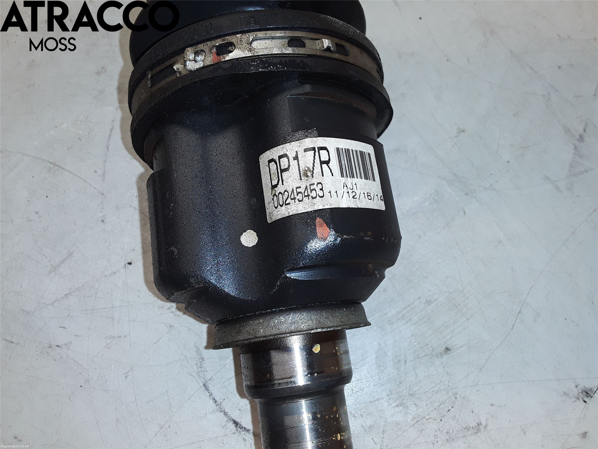 Toyota VERSO-S 11-16 Drivaksel Foran Kompl Høyre