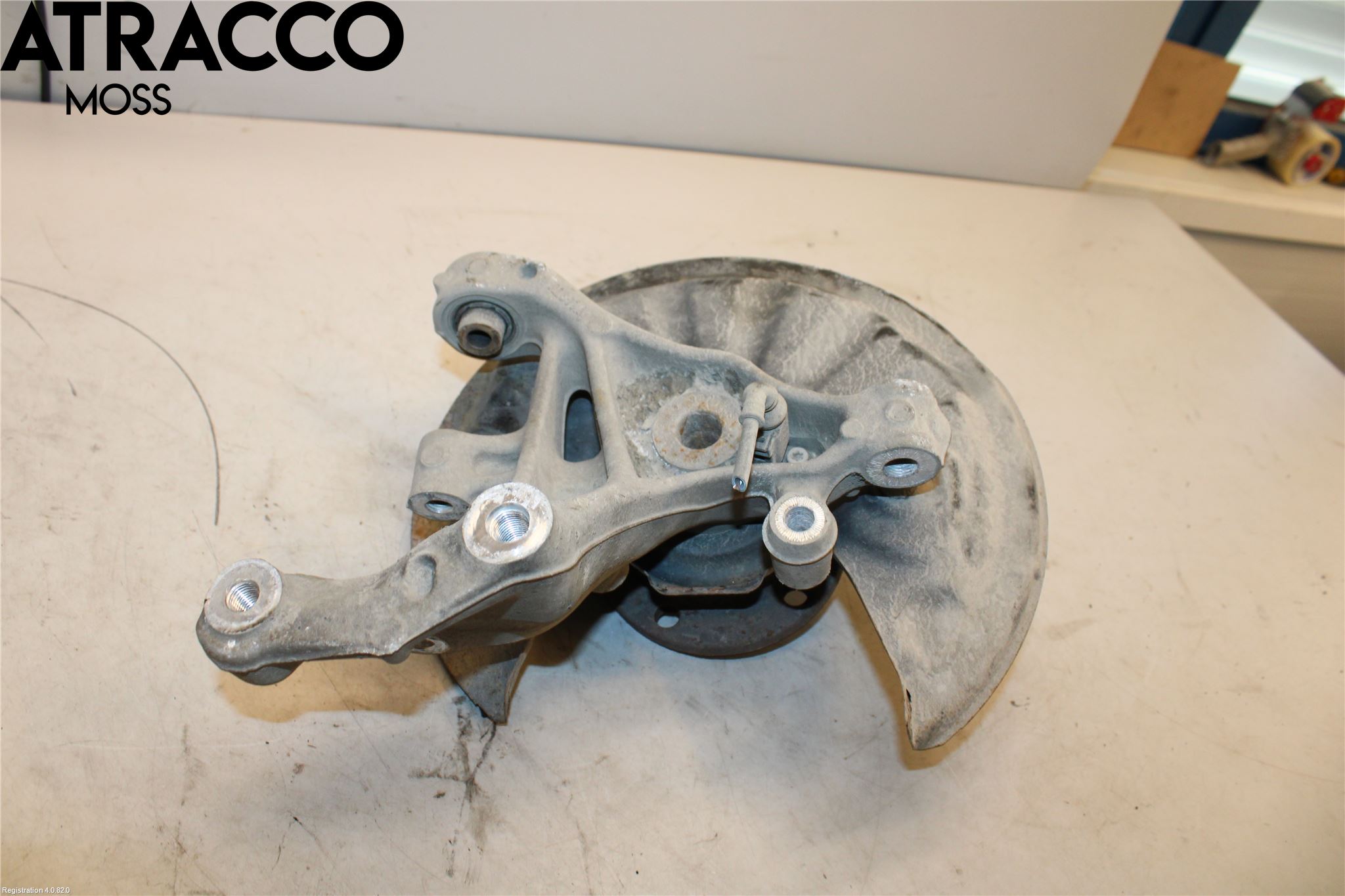 Volkswagen VW PASSAT 15-19 Spindel Vb