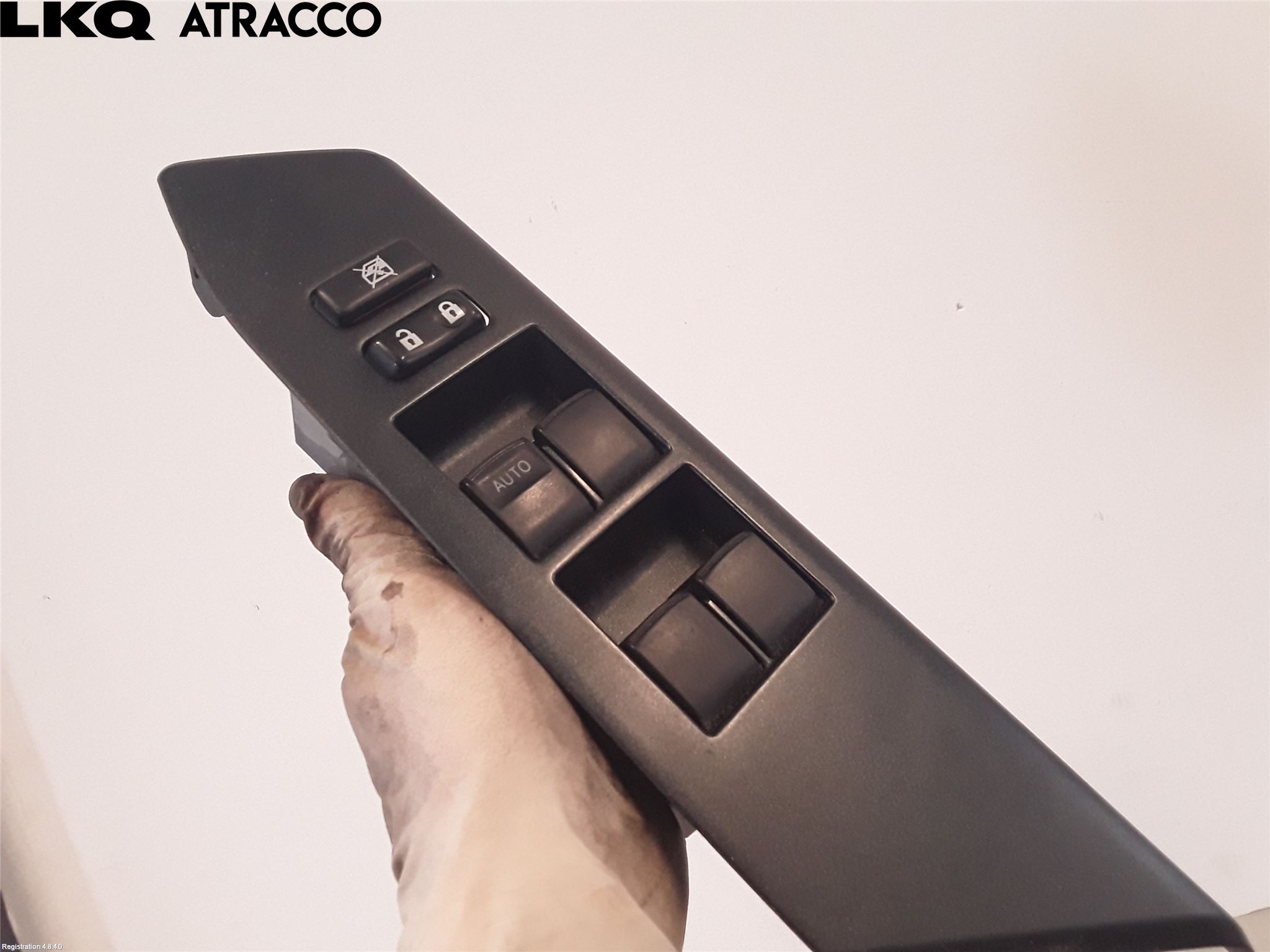 Toyota RAV4 13-18 Bryter Vindusheis