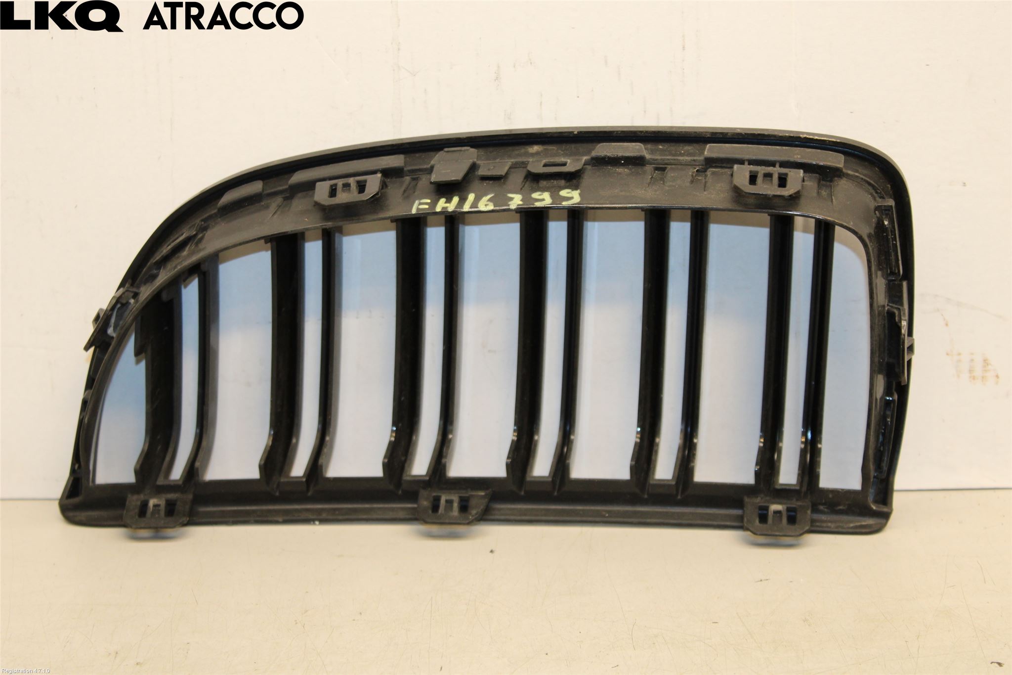 BMW 3 E90/91 SED/TOU 05-12 Grilldel Høyre