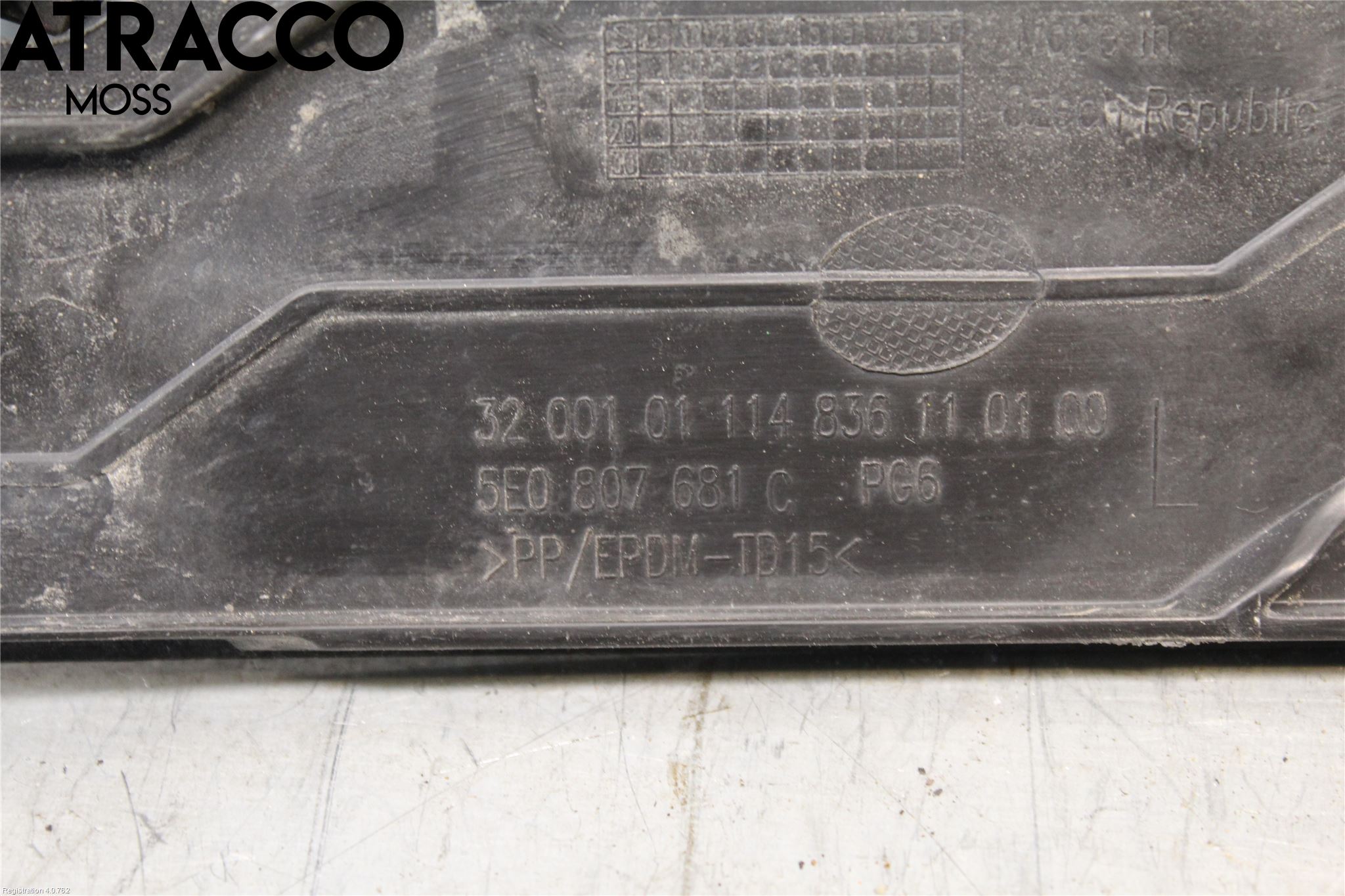 Skoda OCTAVIA (5E) 13-20 Grilldel Venstre