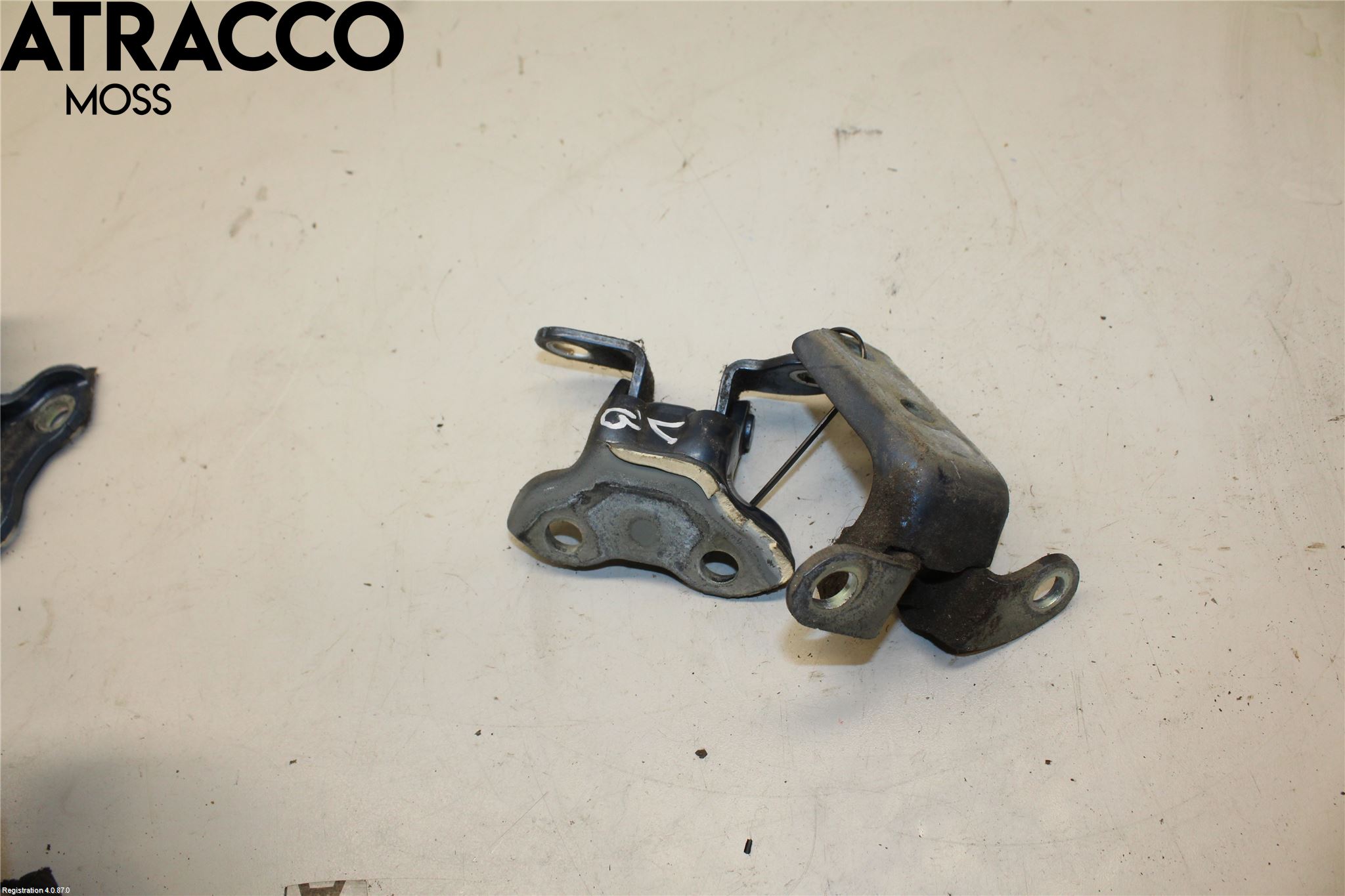 Toyota AURIS 13-19 Dørhengsel