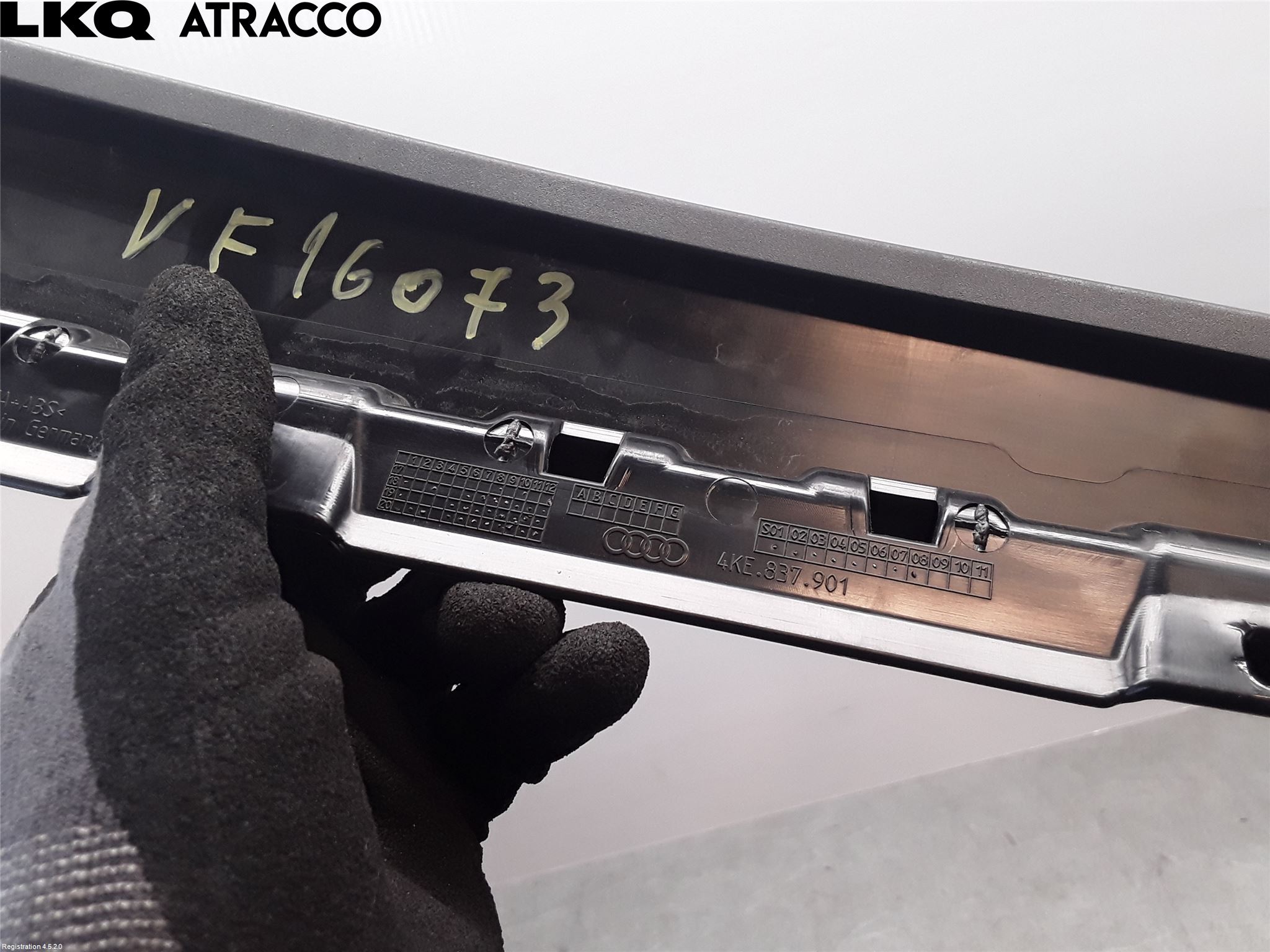 Audi E-TRON, S GE 19- Innr Dekor Instrbord