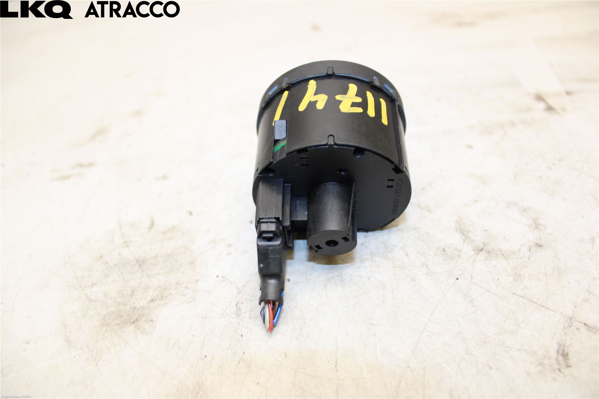 Volkswagen VW AMAROK 2H 10-22 Bryter Hovedlys