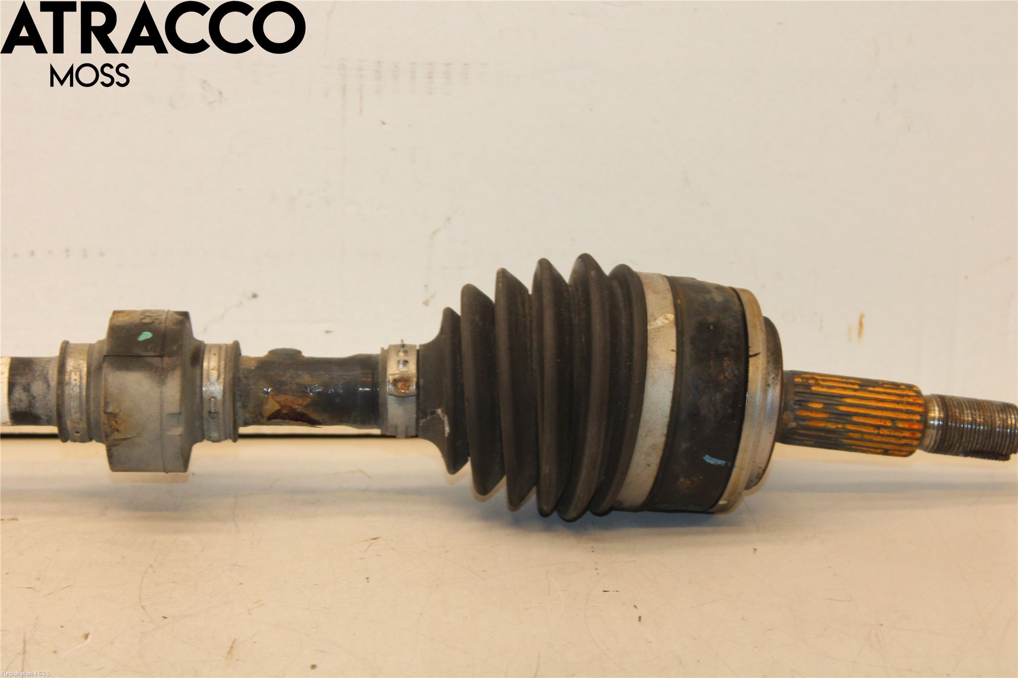 Toyota C-HR 16-23 Drivaksel Foran Kompl Venstre