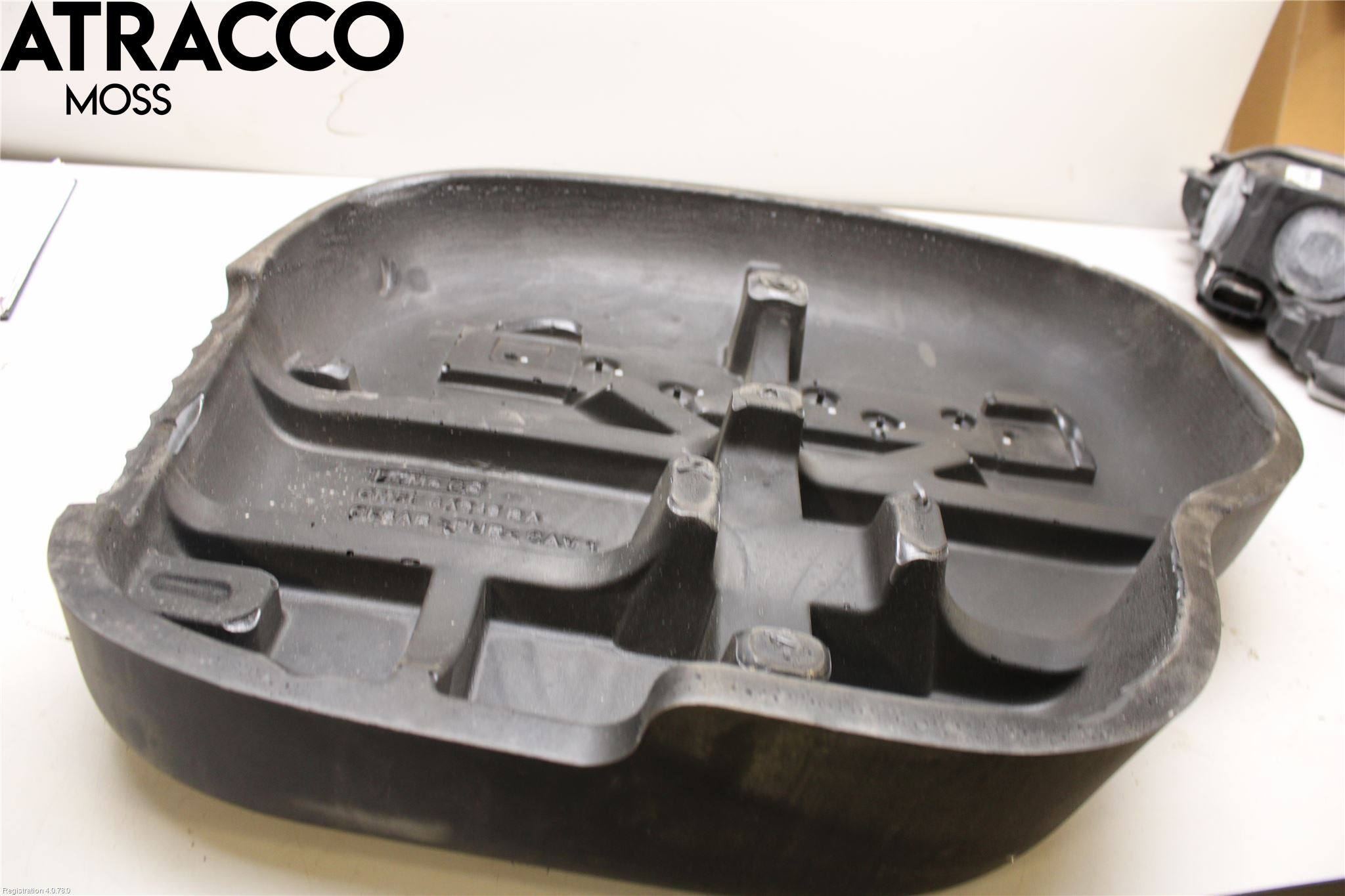 Ford USA ÖVRIGT/DIREKTIMP Motor Deksel Over Motor