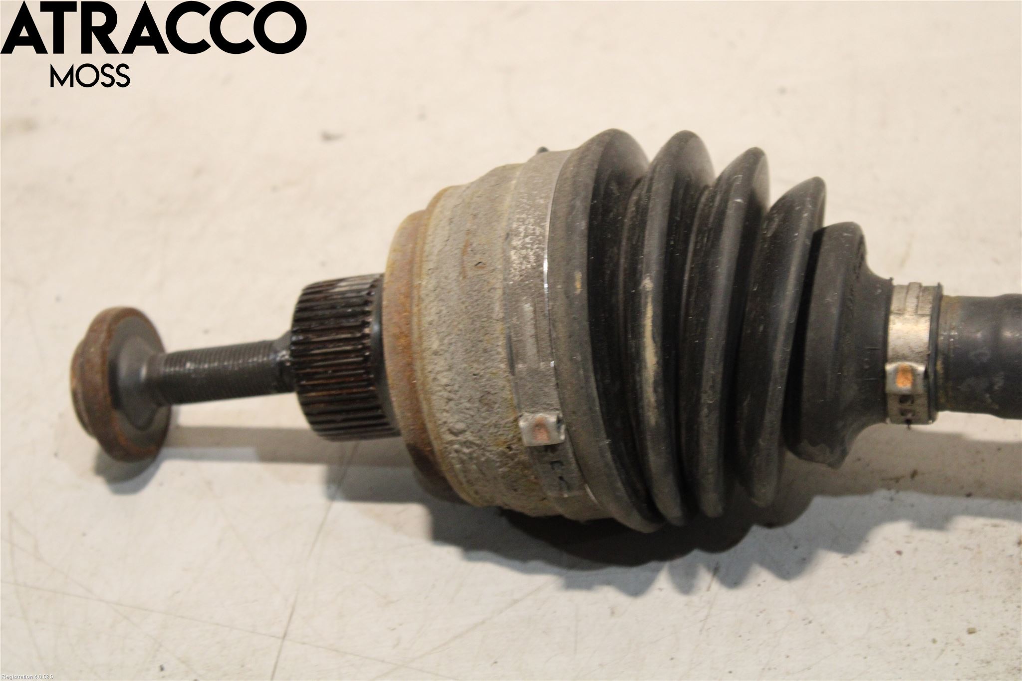 Audi Q5 09-16 Drivaksel Foran Kompl Høyre