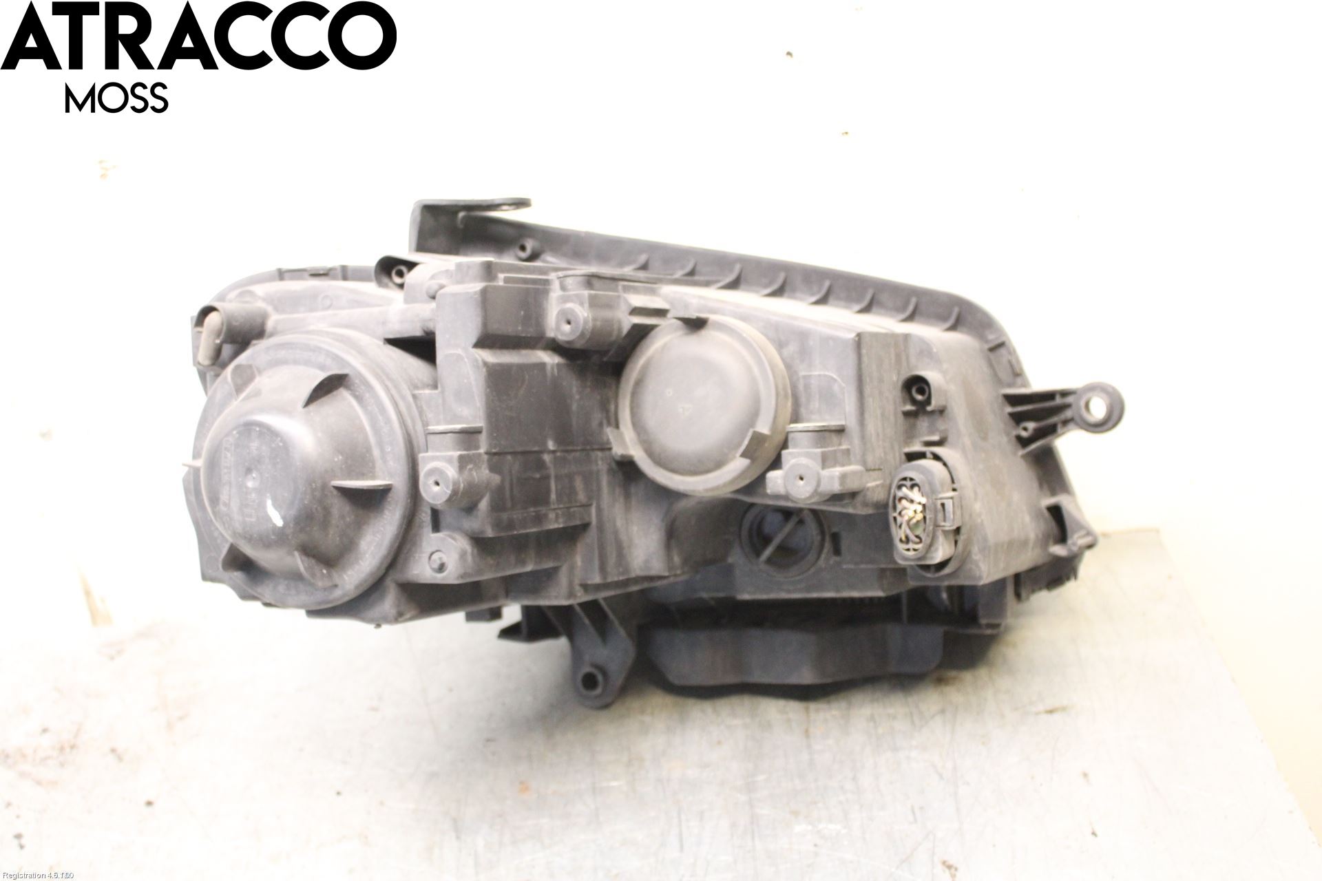 Volkswagen VW TOURAN 03-10 Frontlykt Venstre