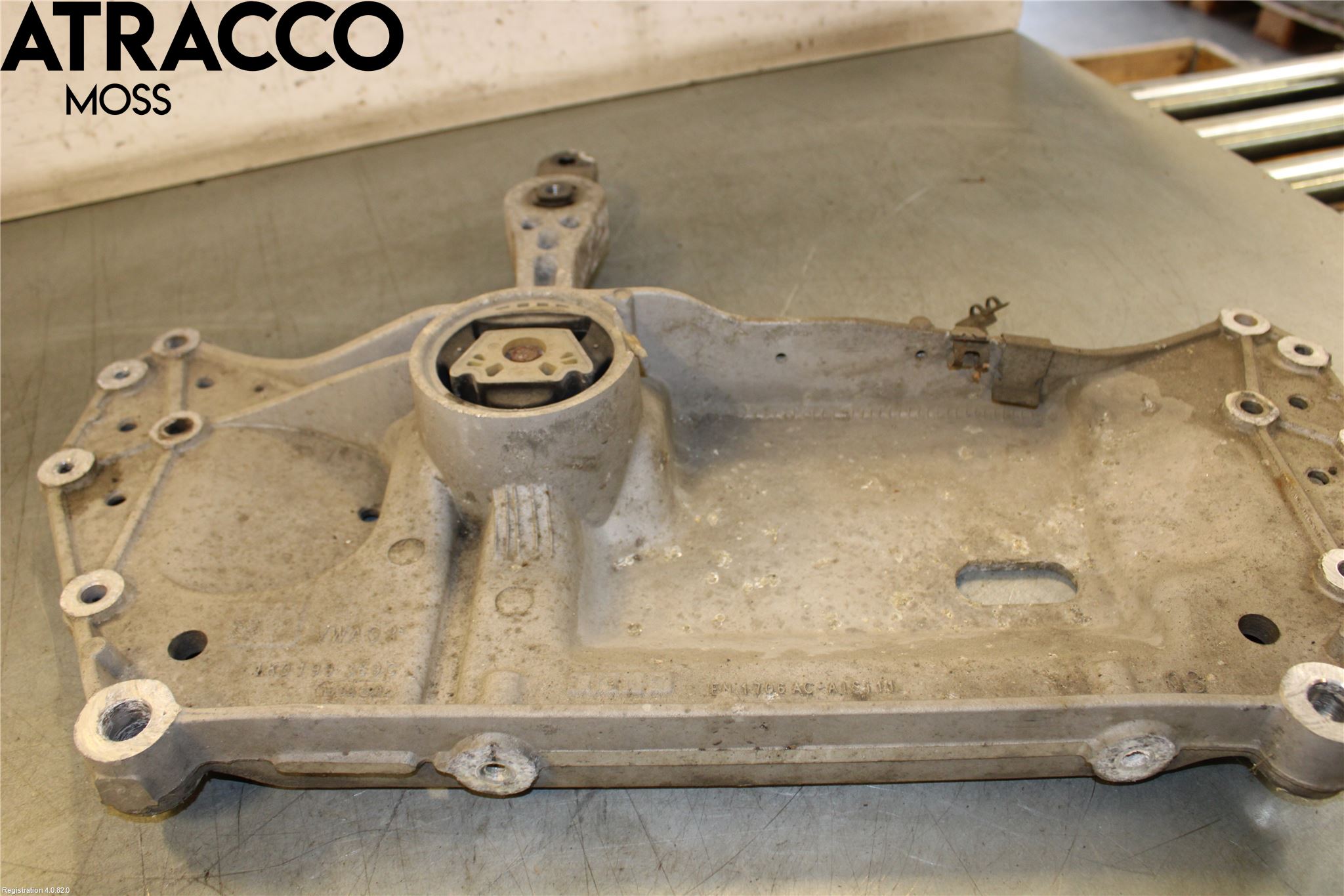 Skoda YETI Forstillingsbjelke(Tvergående)