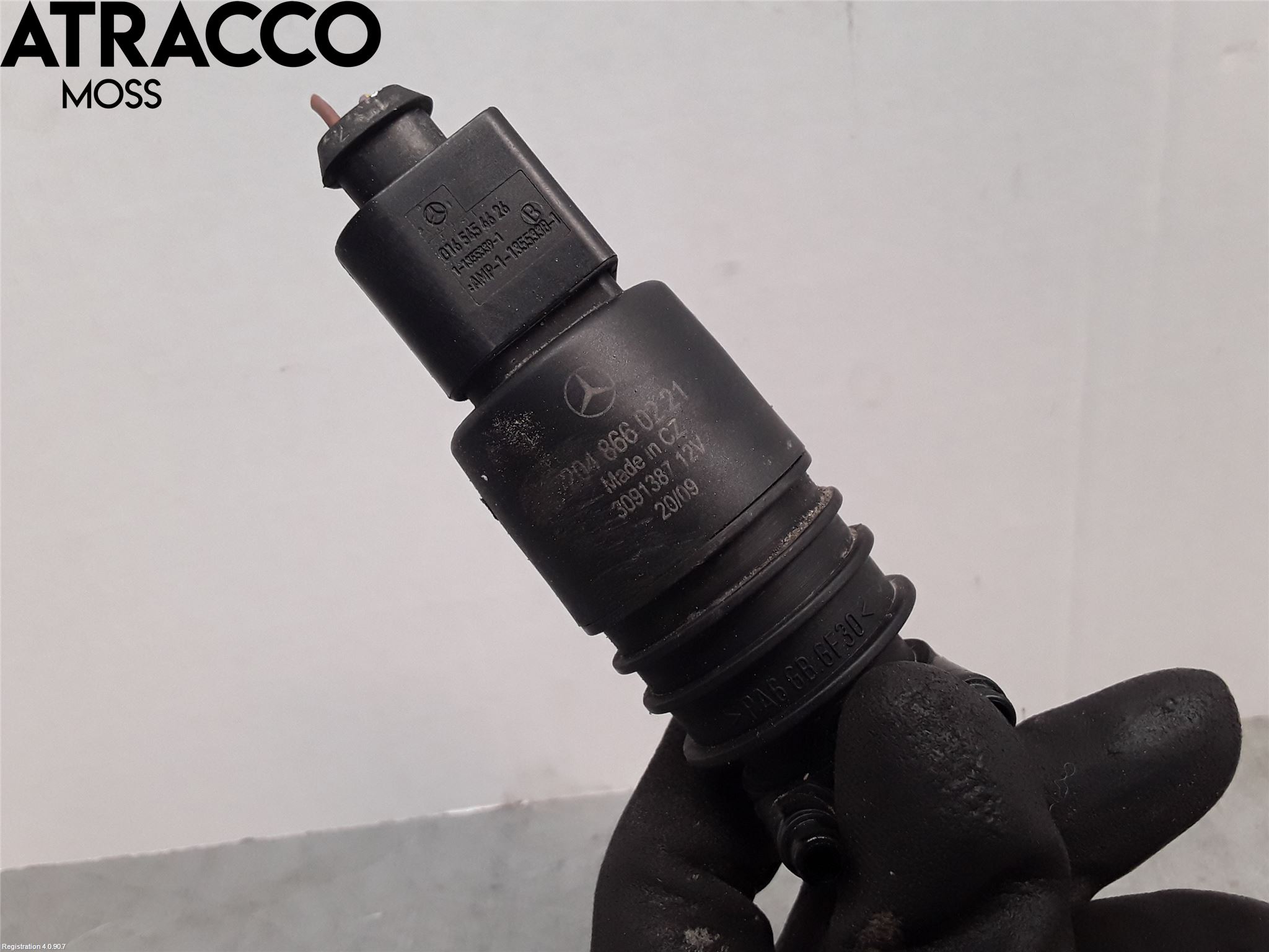 Mercedes-Benz MB C-KLASS (W204) 07-15 Spylerpumpe Frontrute