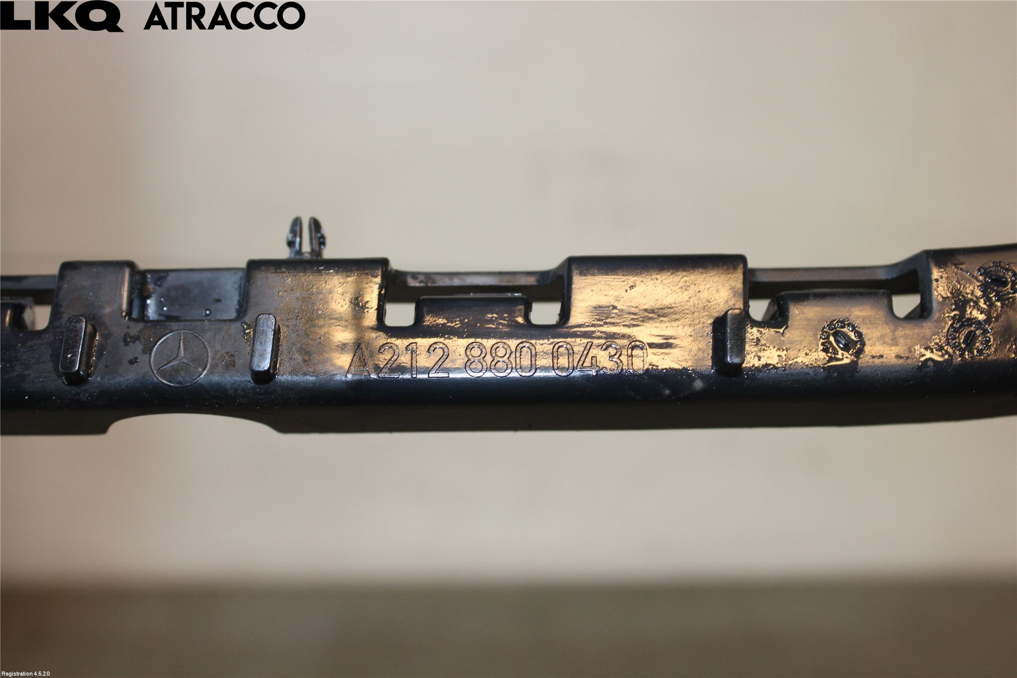 Mercedes-Benz MB E-KLASS (W212) 09-16 Støtfanger Bak Feste