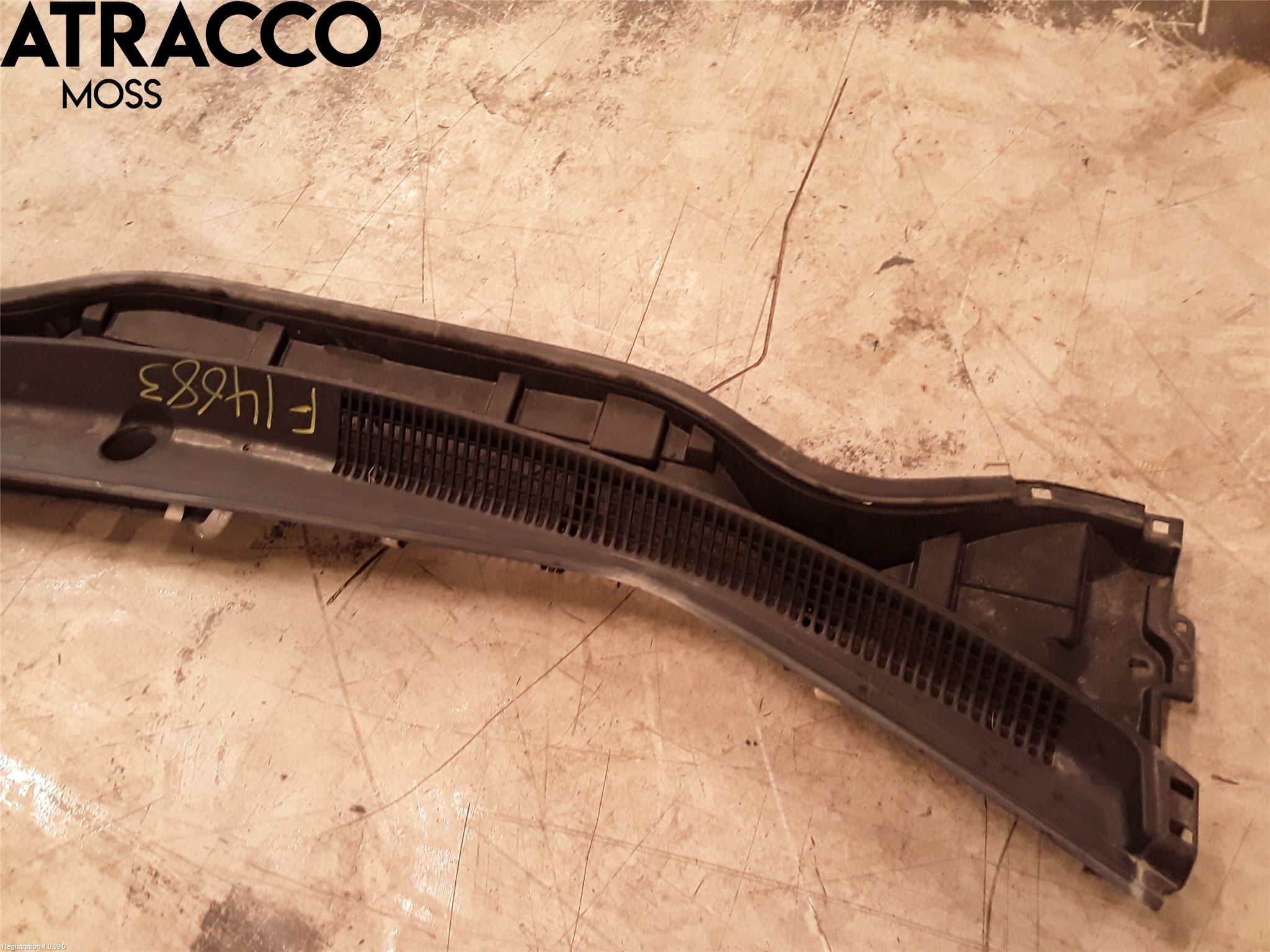 Toyota AURIS 13-19 Visker Deksel-Grill-Under Frr