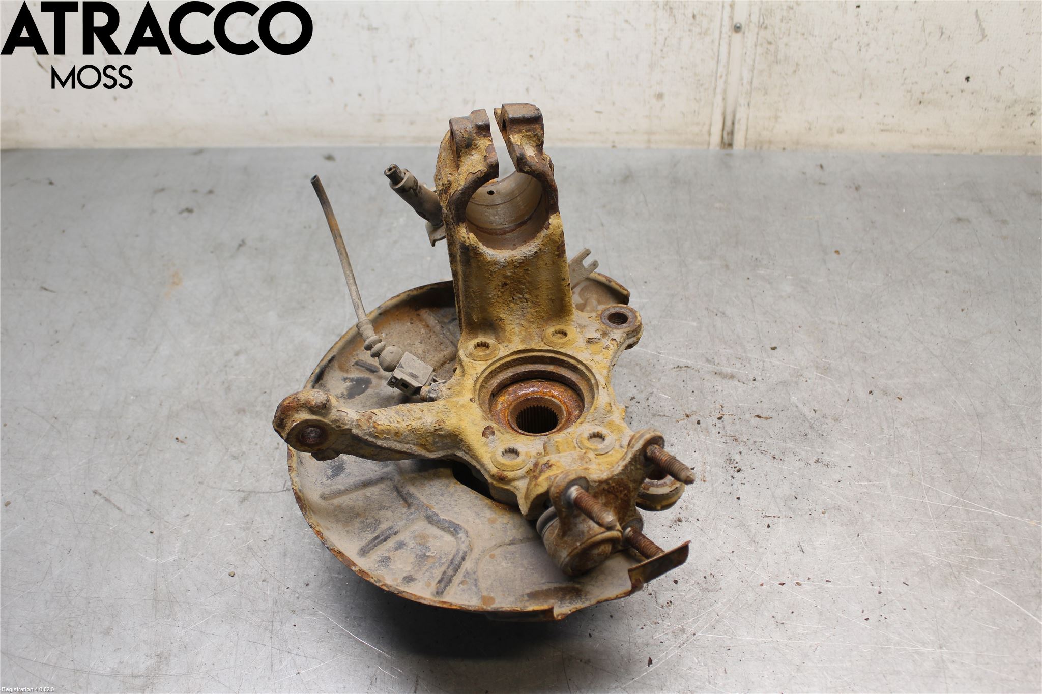 Volkswagen VW TOURAN 10-15 Spindel Vf