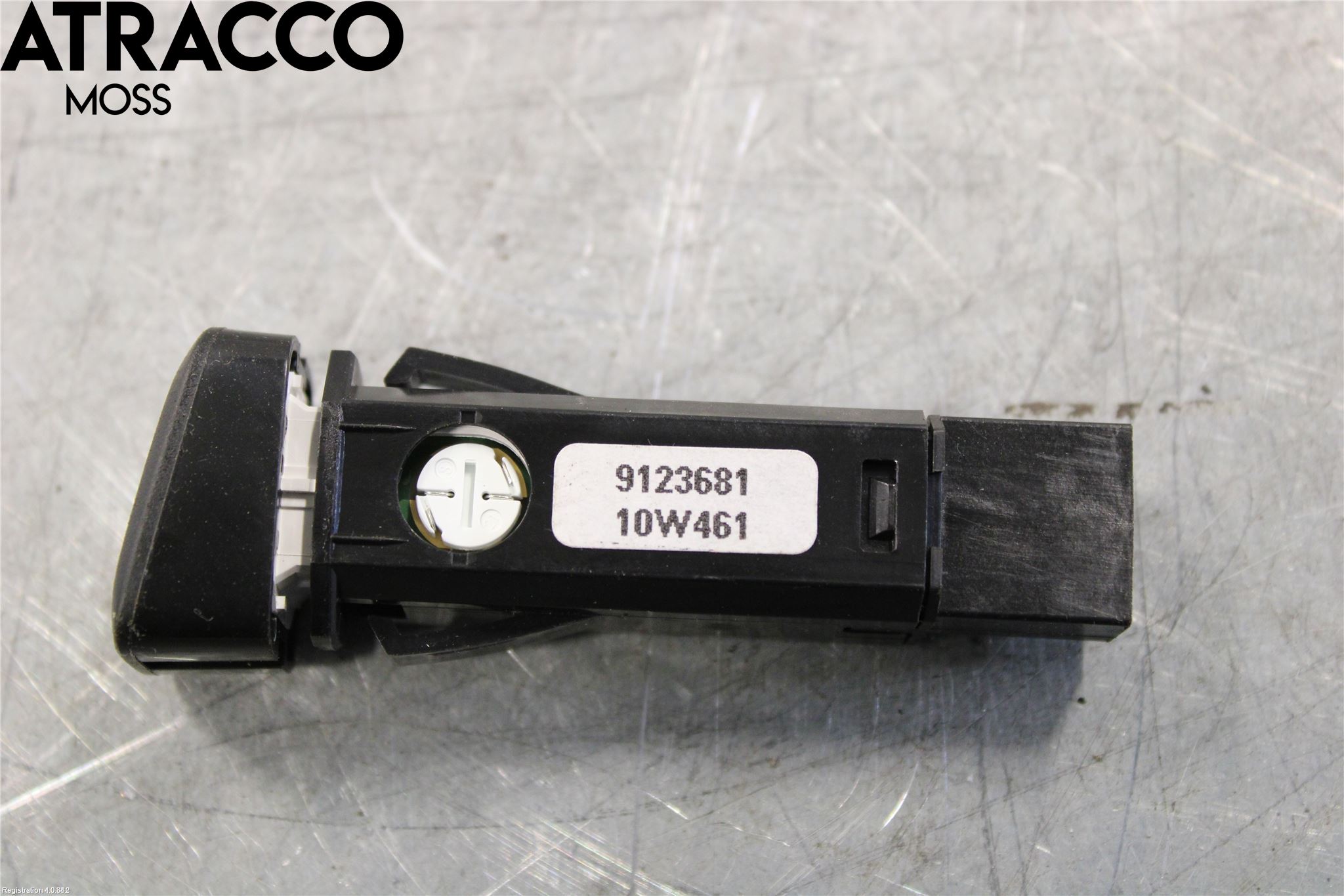 Volvo V60 11-13 Bryter Varsel (Nødblink)