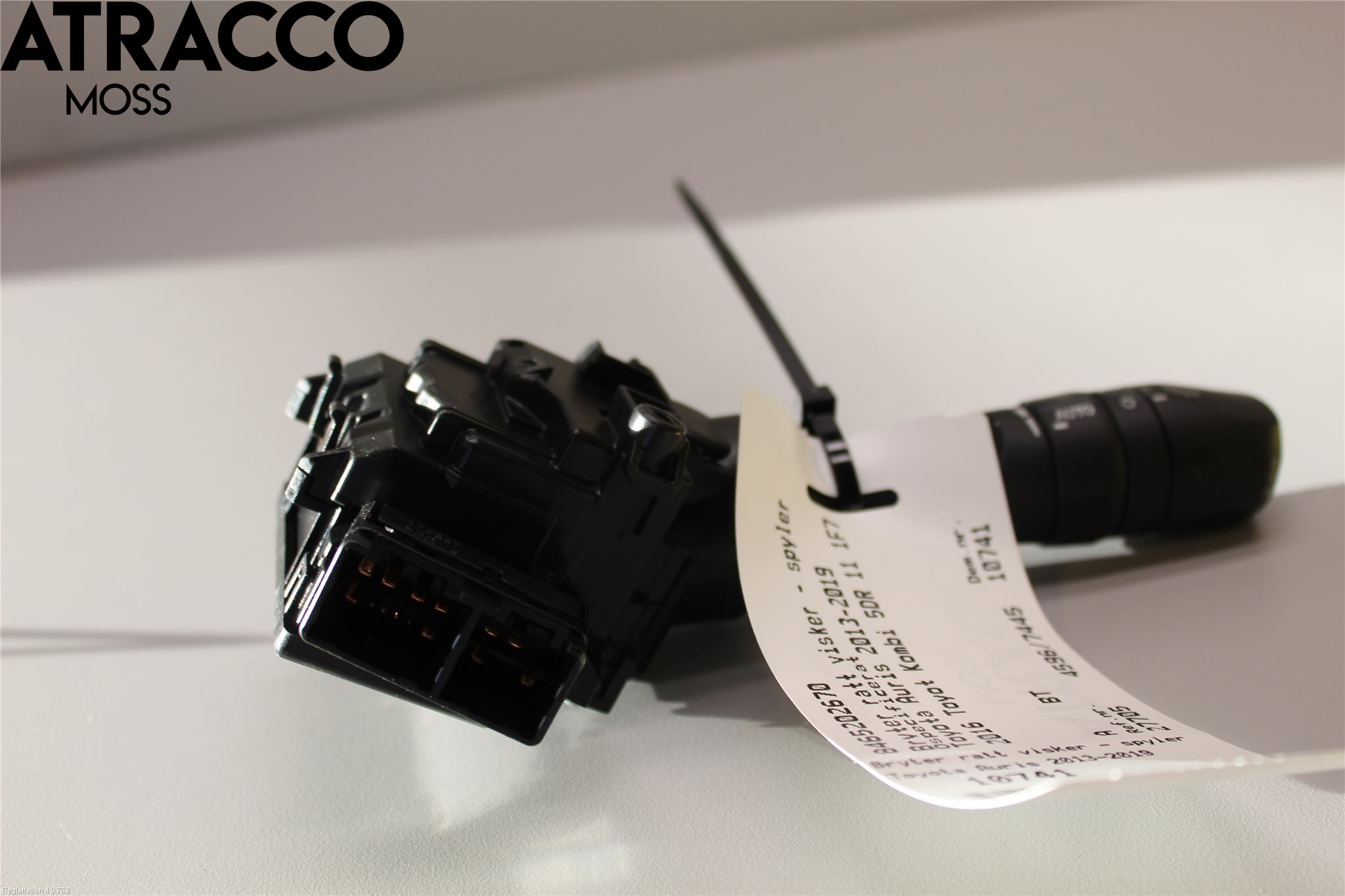 Toyota AURIS 13-19 Bryter Ratt Visker - Spyler