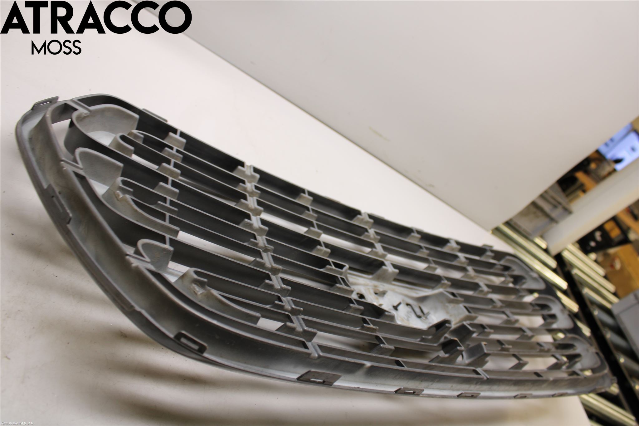 Ford TRANSIT/TOURNEO COURIER 13-23 Grill Komplett