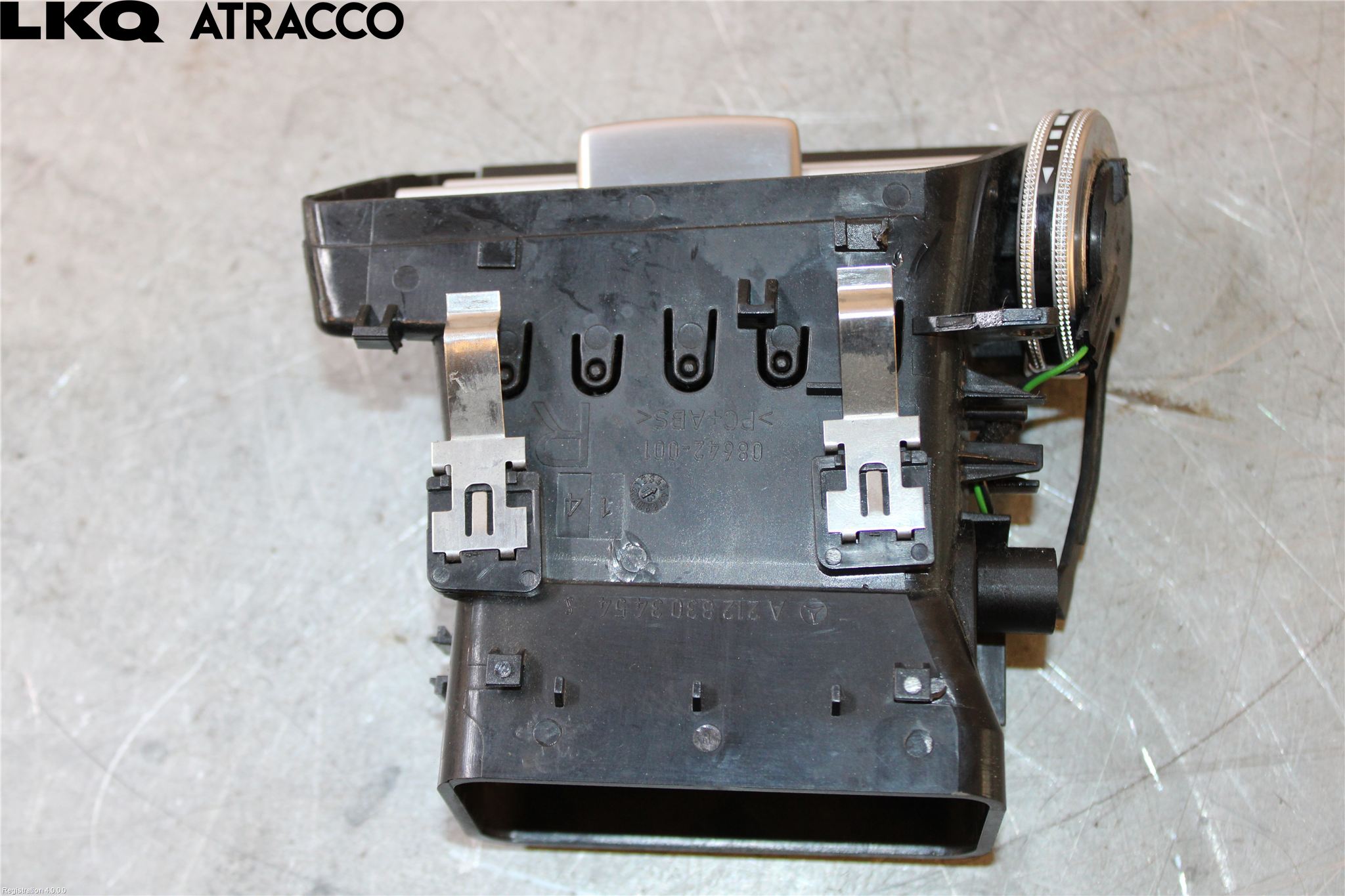 Mercedes-Benz MB E-KLASS (W212) 09-16 Dashbord Kanal - Dyse