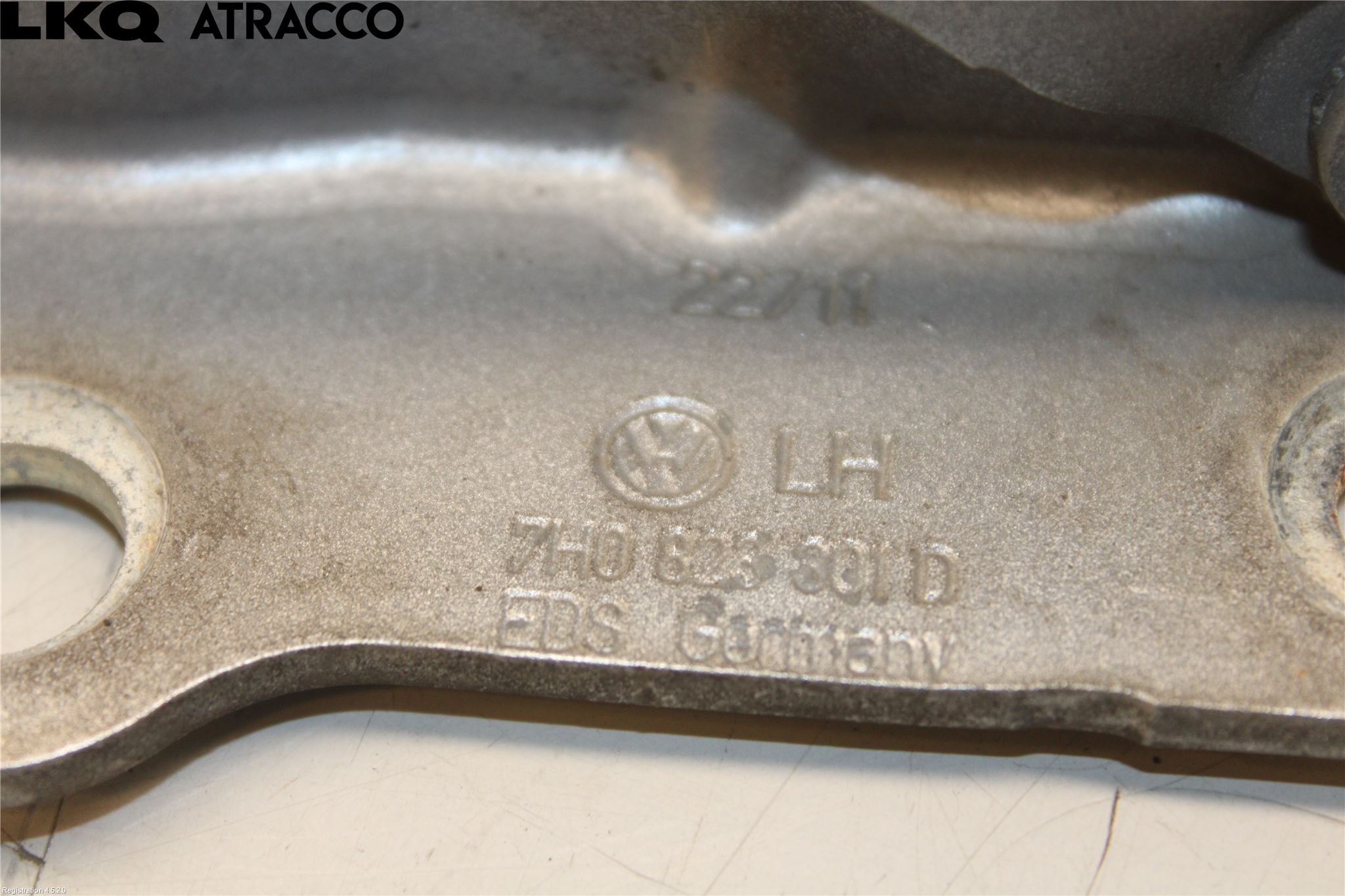 Volkswagen VW TRANSP/CARAVELLE (T5) 04-15 Panser Hengsel - Hengsler