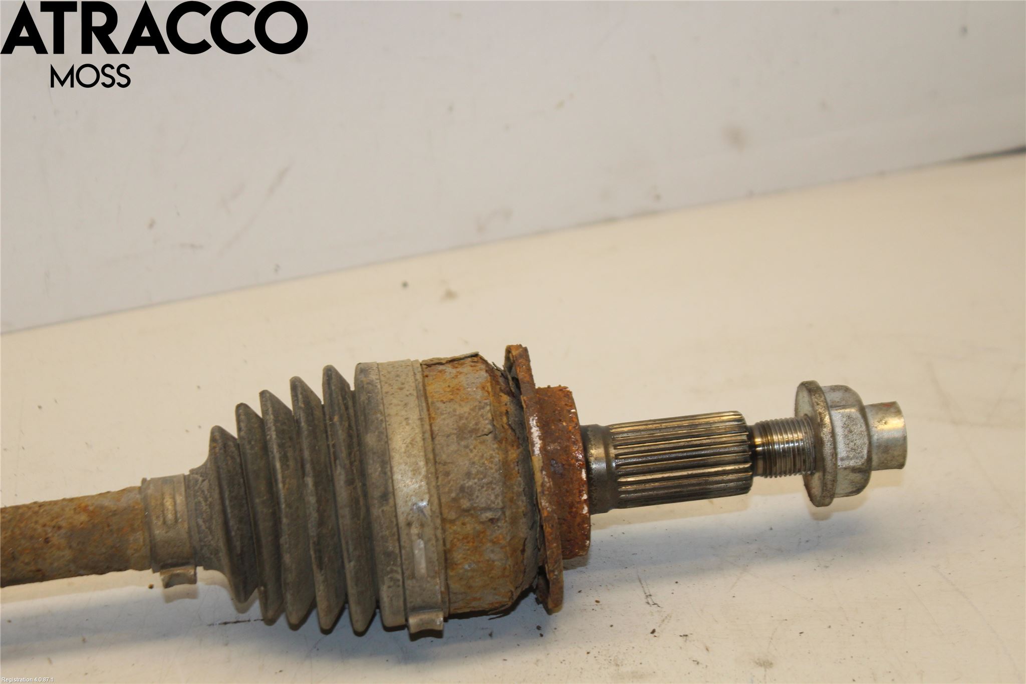 Suzuki SWIFT 11-16 Drivaksel Foran Kompl Venstre