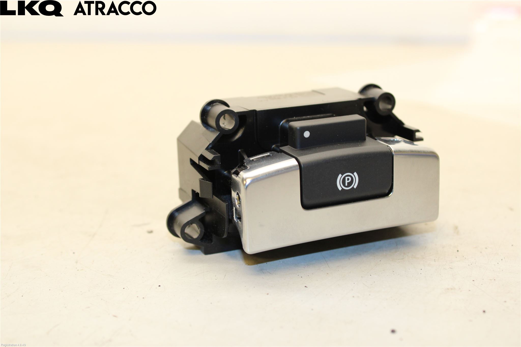 Jaguar I-PACE 18- Bryter Parkeringsbrems