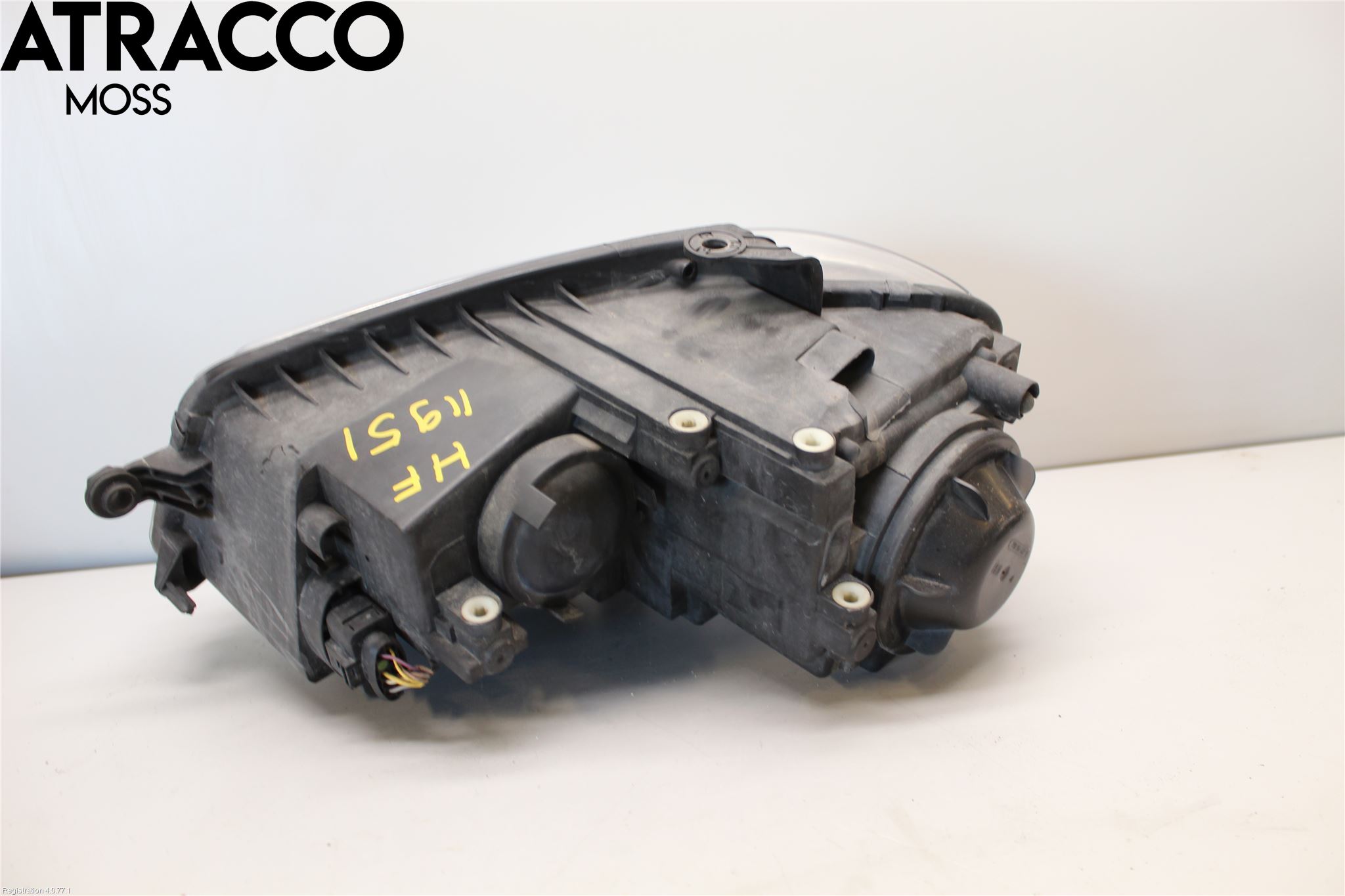 Volkswagen VW TOURAN 03-10 Frontlykt Høyre