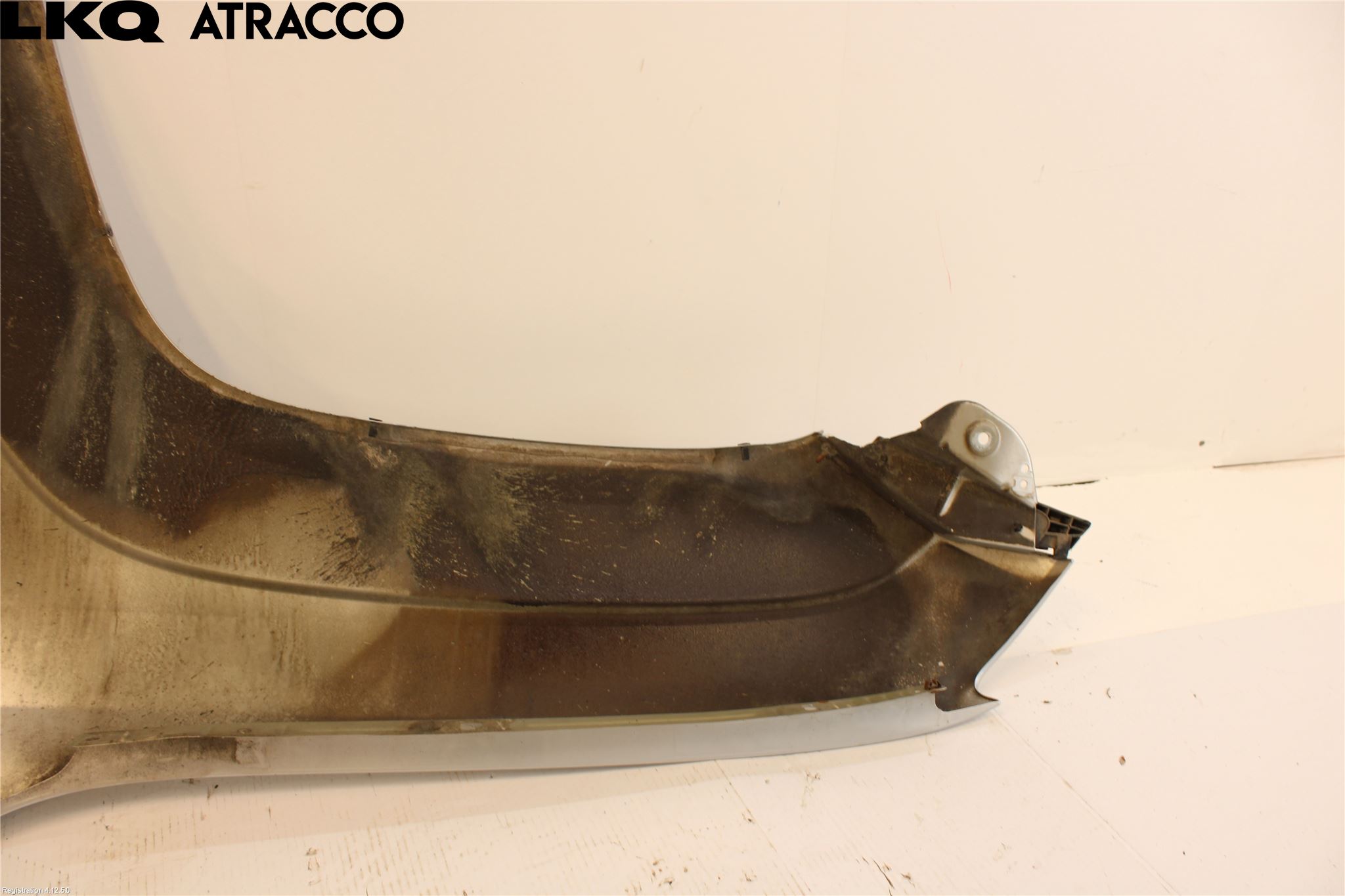 Volkswagen VW AMAROK 2H 10-22 Skjerm Foran Høyre