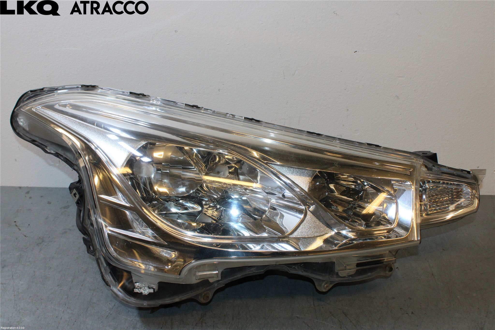 Citroen C4 AIRCROSS Frontlykt Høyre