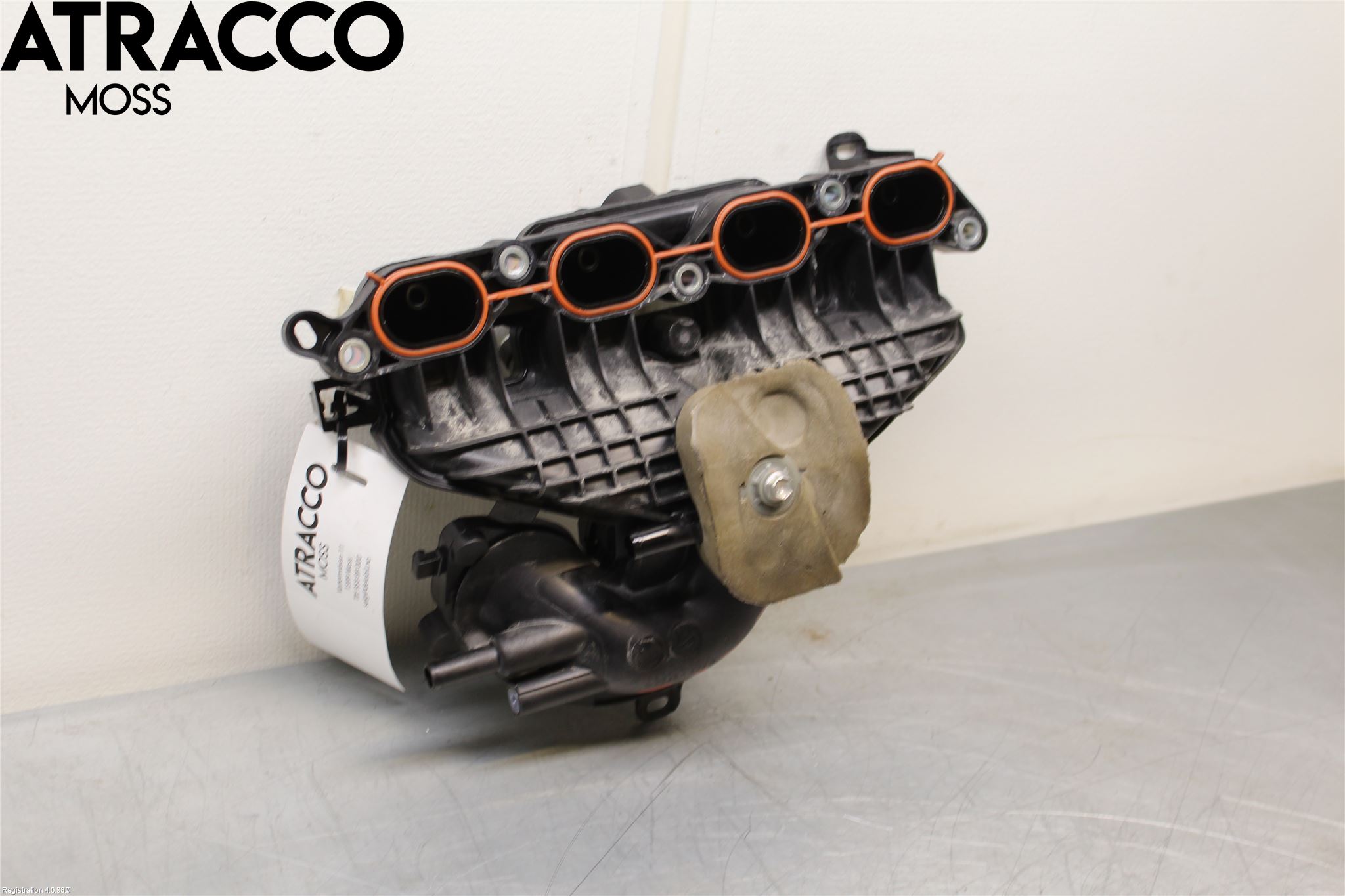 Toyota YARIS XP130 12-14 Innsugningsmanifold