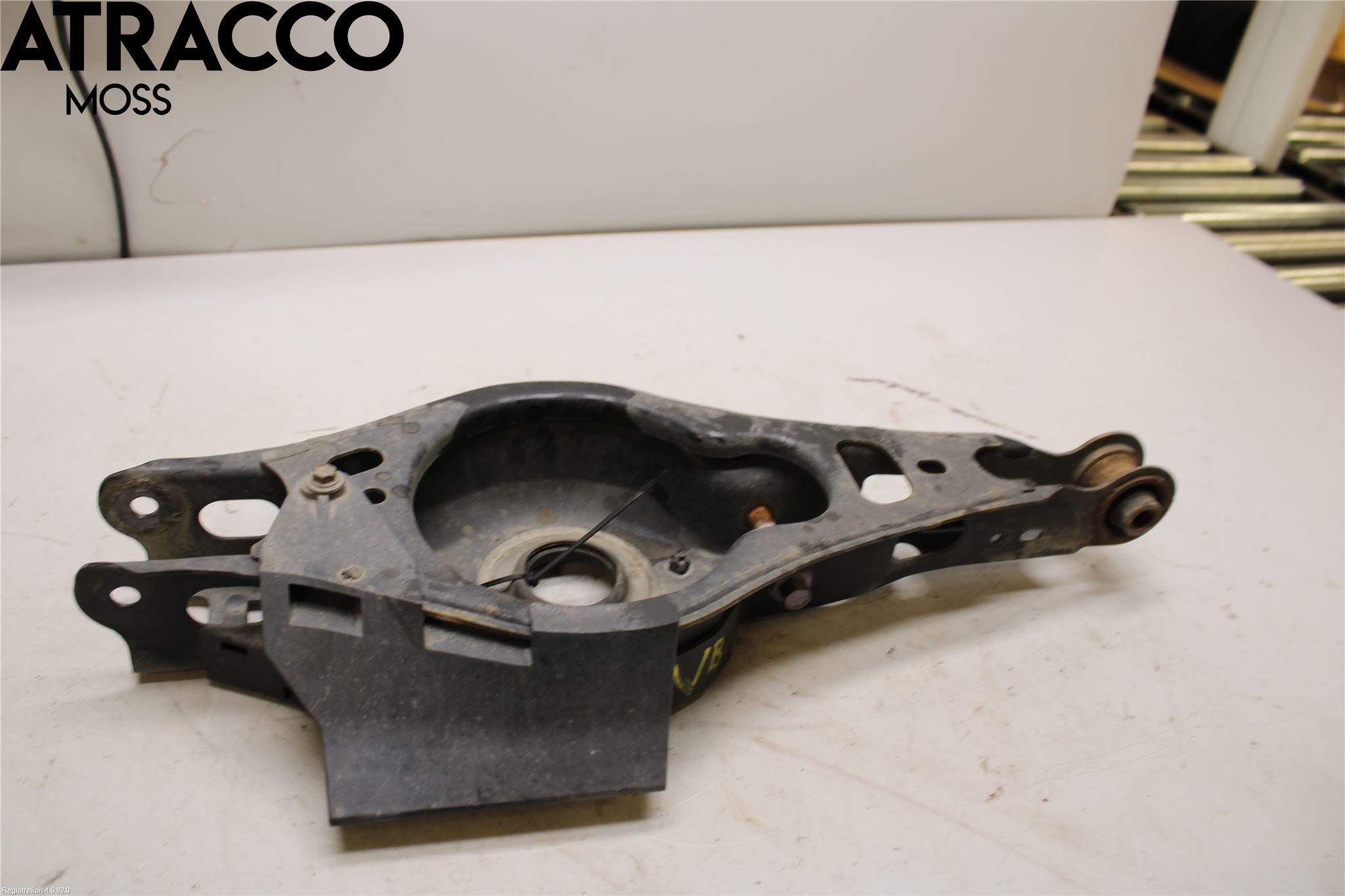 Toyota RAV4 19- Bærearm Bak Venstre