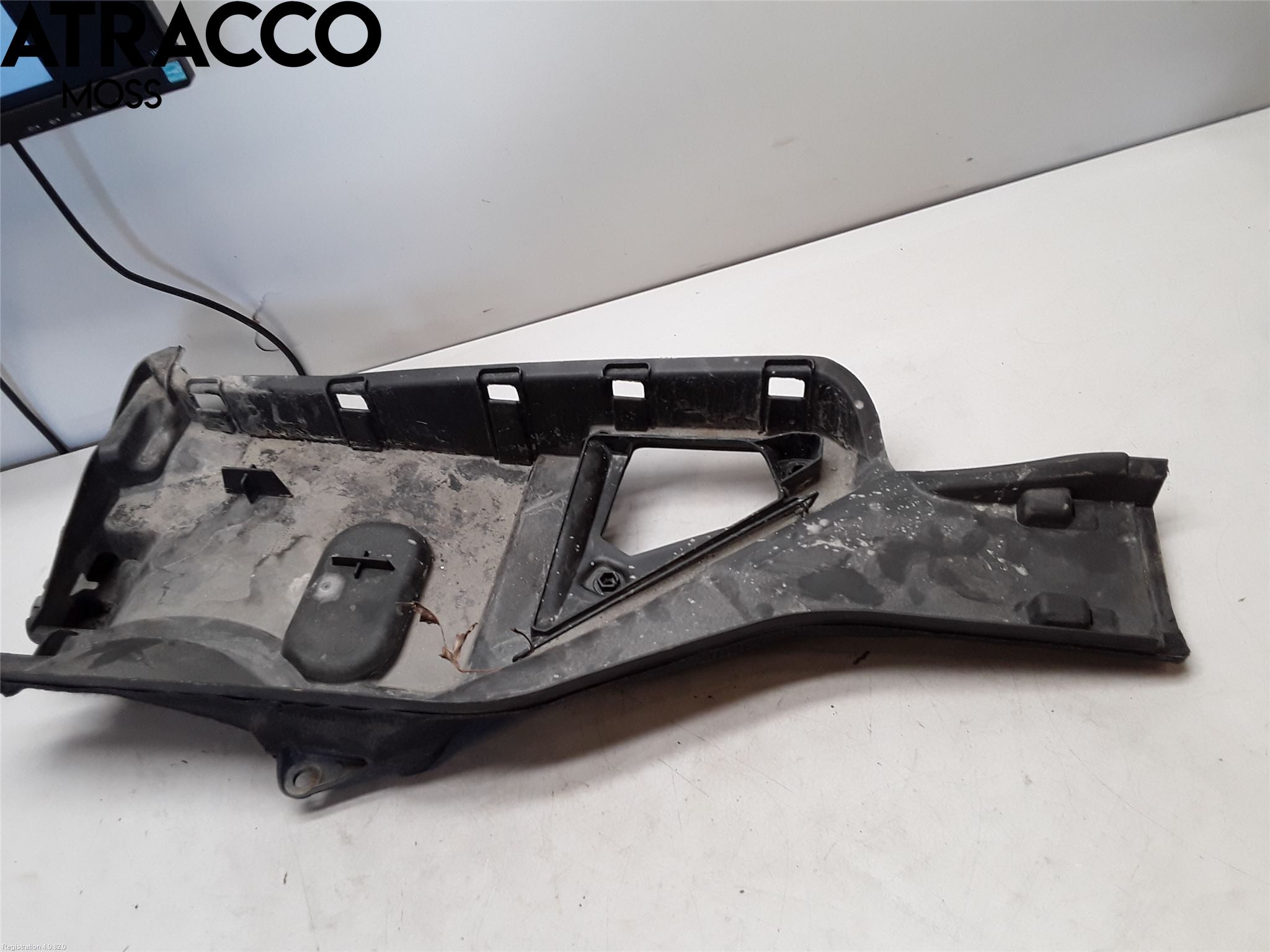 BMW 5 E60/61 Sed/Tou 02-10 Luftstyring Front