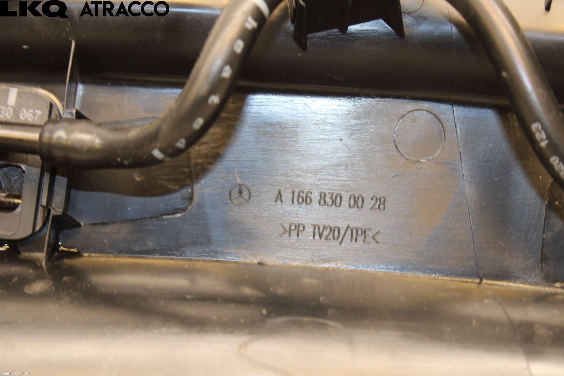 Mercedes-Benz MB ML/GLE-KLASS (W166) 12-18 Visker Deksel-Grill-Under Frr