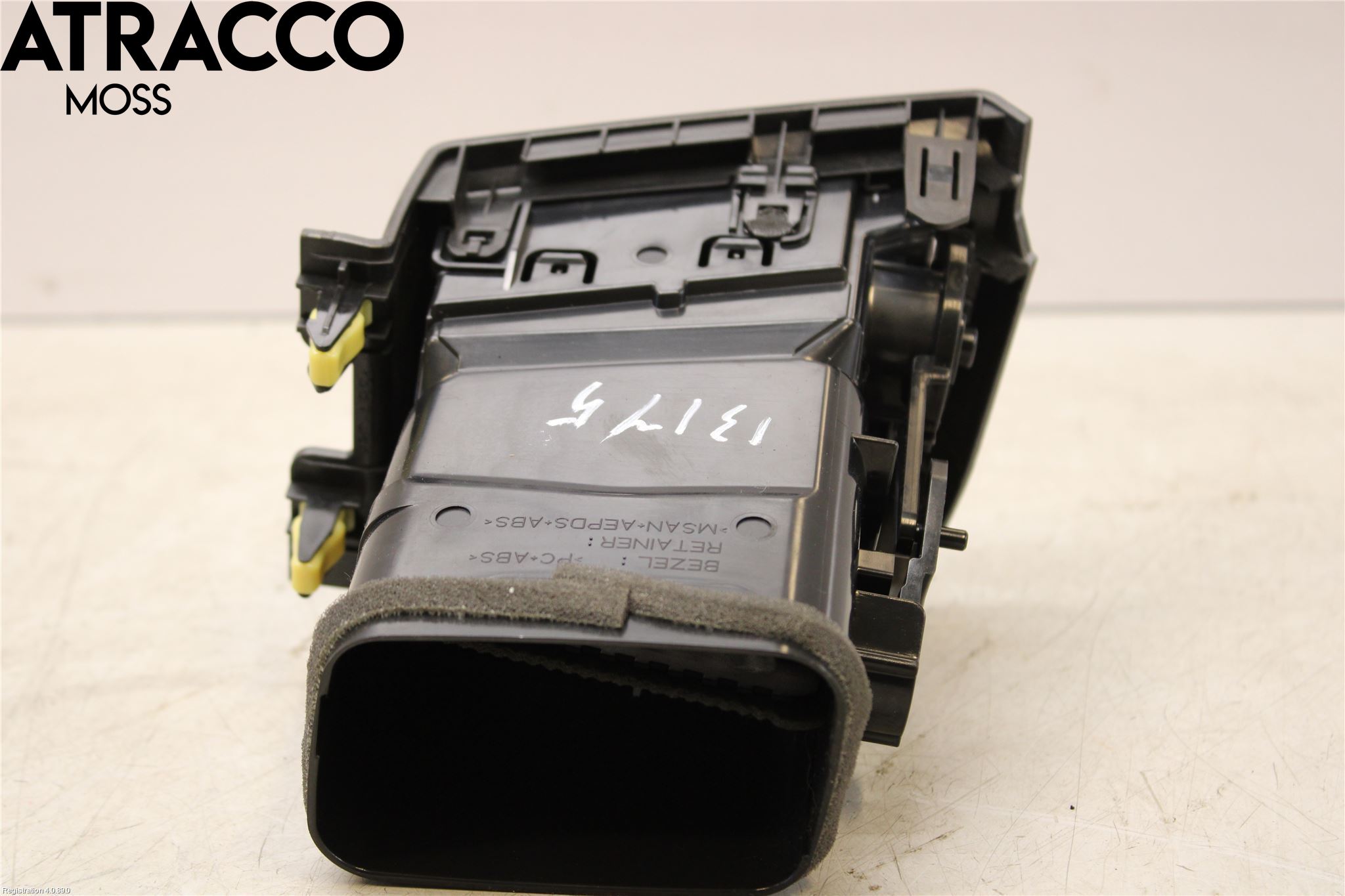 Toyota RAV4 13-18 Dashbord Kanal - Dyse