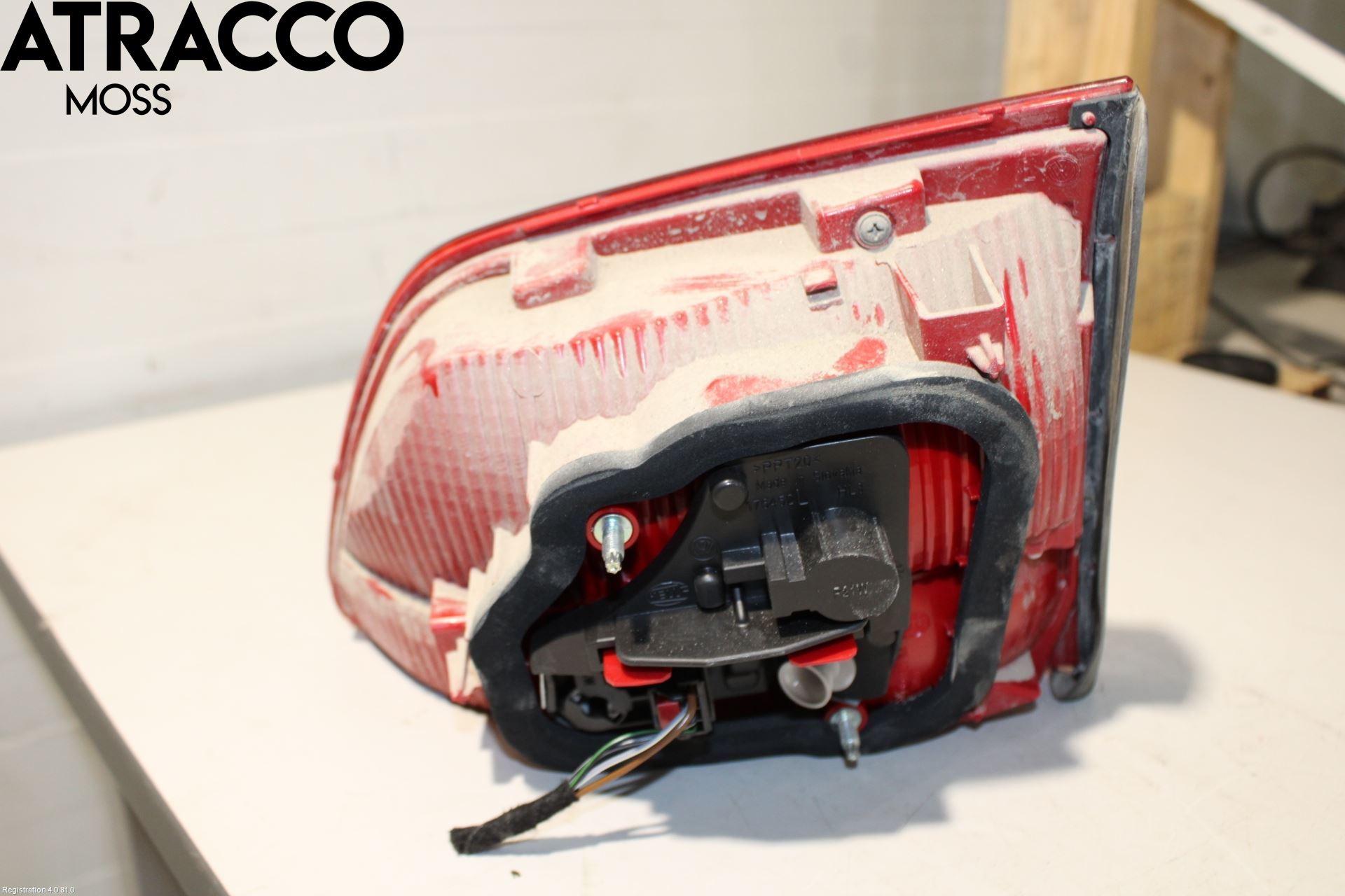 Volkswagen VW TOURAN 10-15 Baklykt Venstre  På Luke(Indre