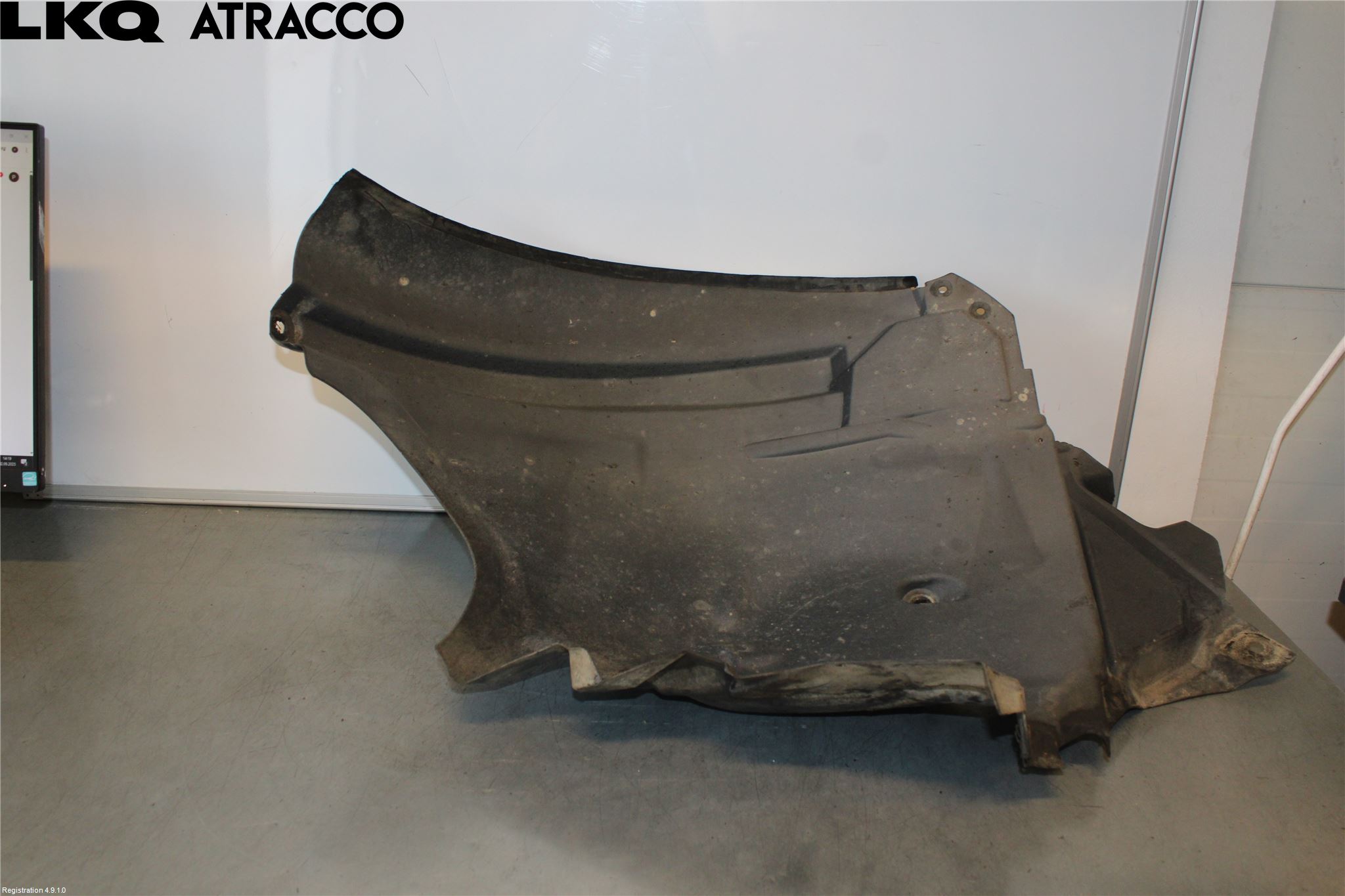 Mercedes-Benz MB E-KLASS (W212) 09-16 Skjerm Indre