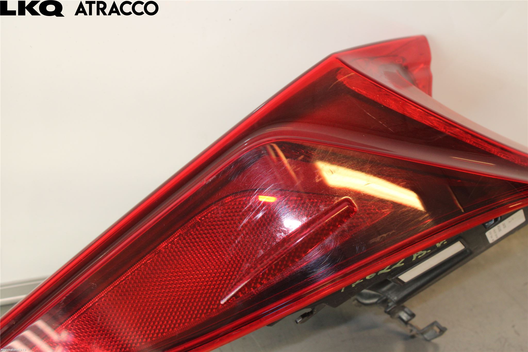 Toyota PRIUS (ZVW50) 16-21 Baklykt Venstre