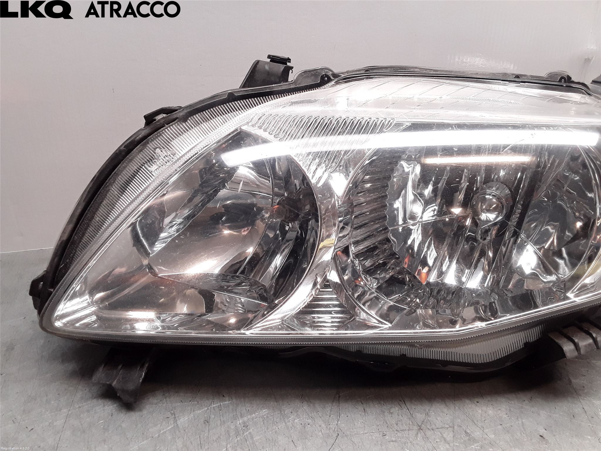 Toyota COROLLA 08-12 Frontlykt Venstre