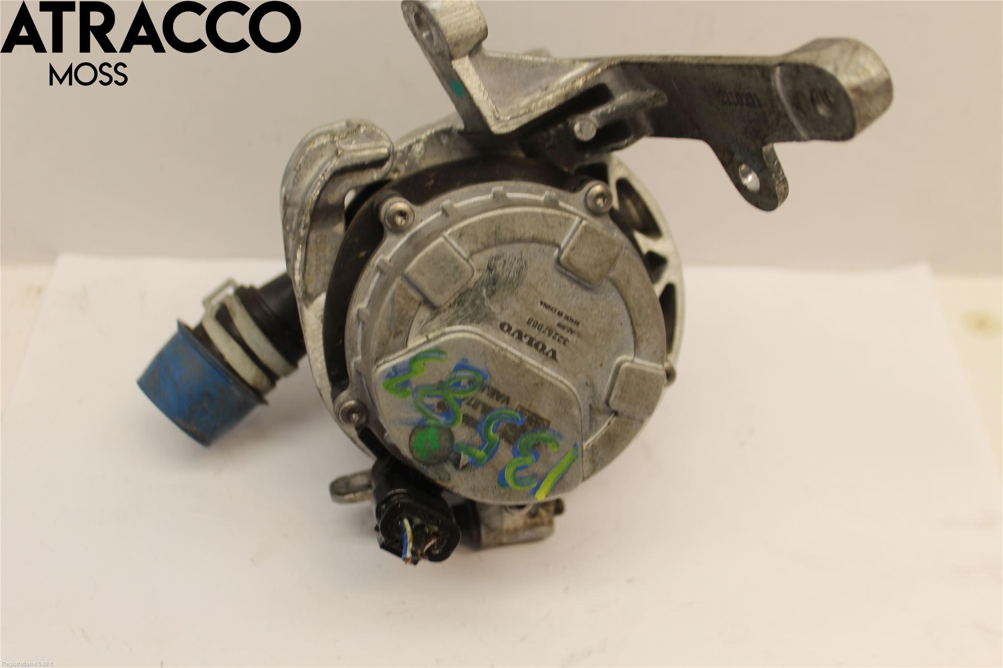 Volvo XC40/RECHARGE 18- Vannpumpe