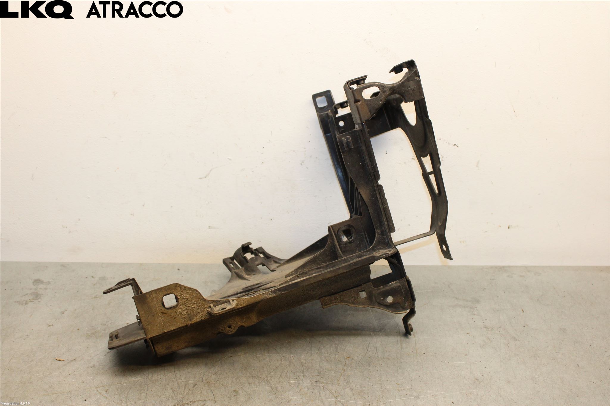 BMW 5 F10/F11/F18 09-17 Frontlykt Hus