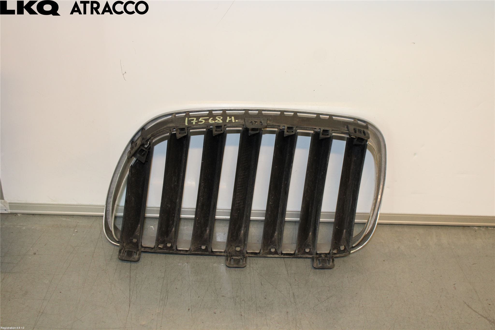 BMW X3 E83     03-10 Grilldel Høyre