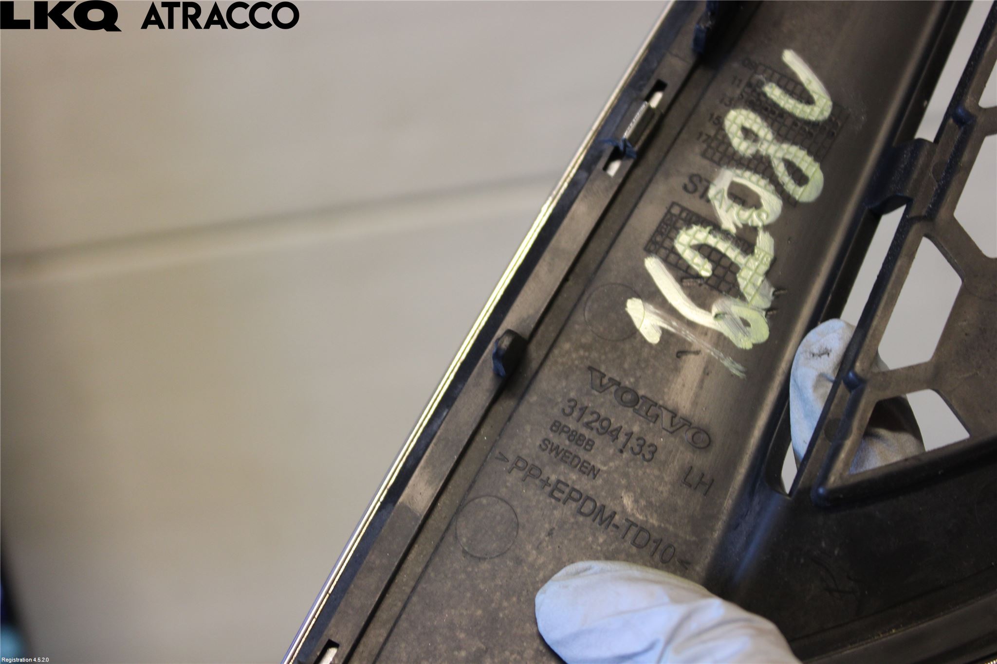 Volvo V60 11-13 Grilldel Venstre