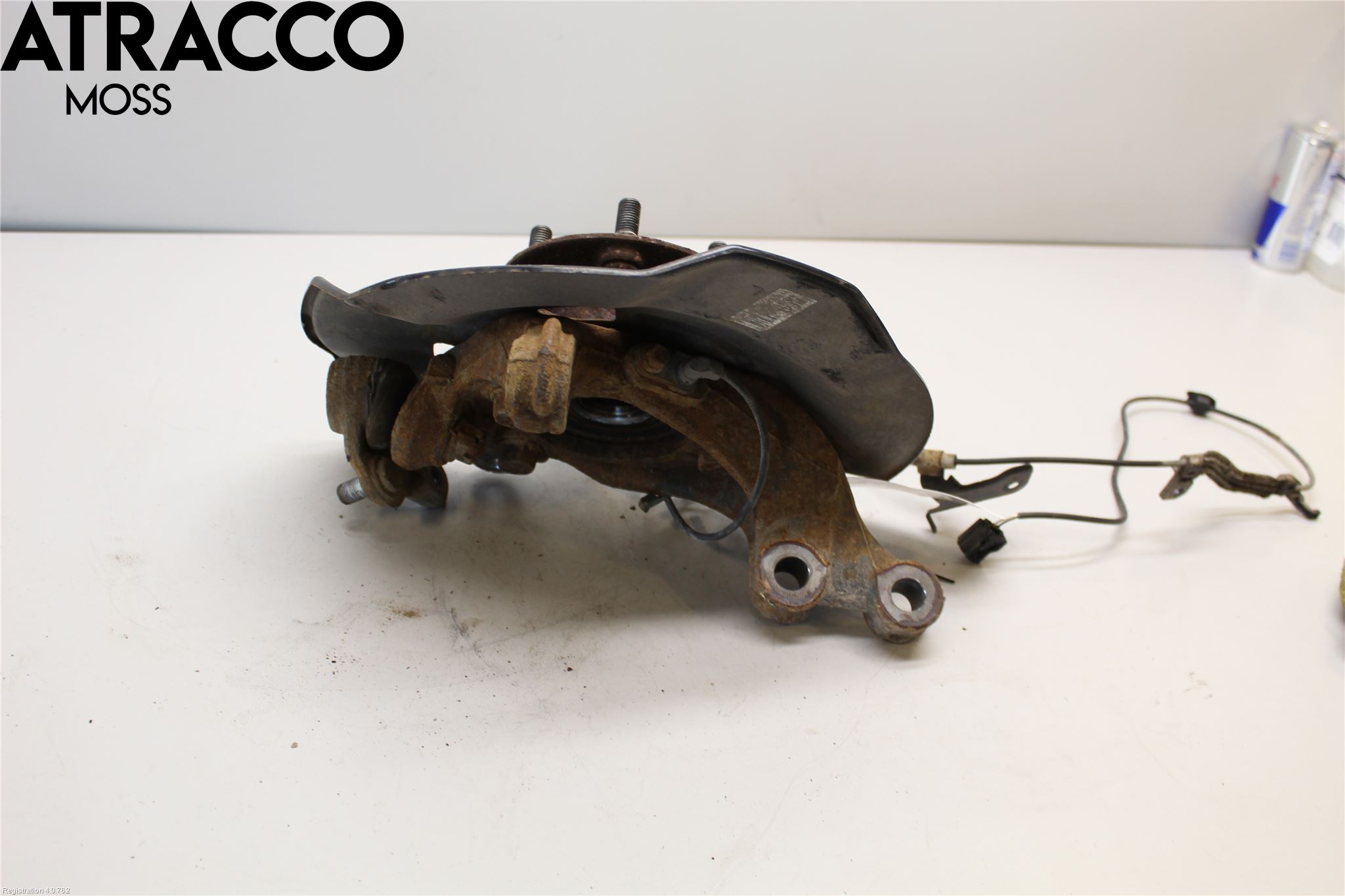 Toyota PRIUS (ZVW50) 16-21 Spindel Vf