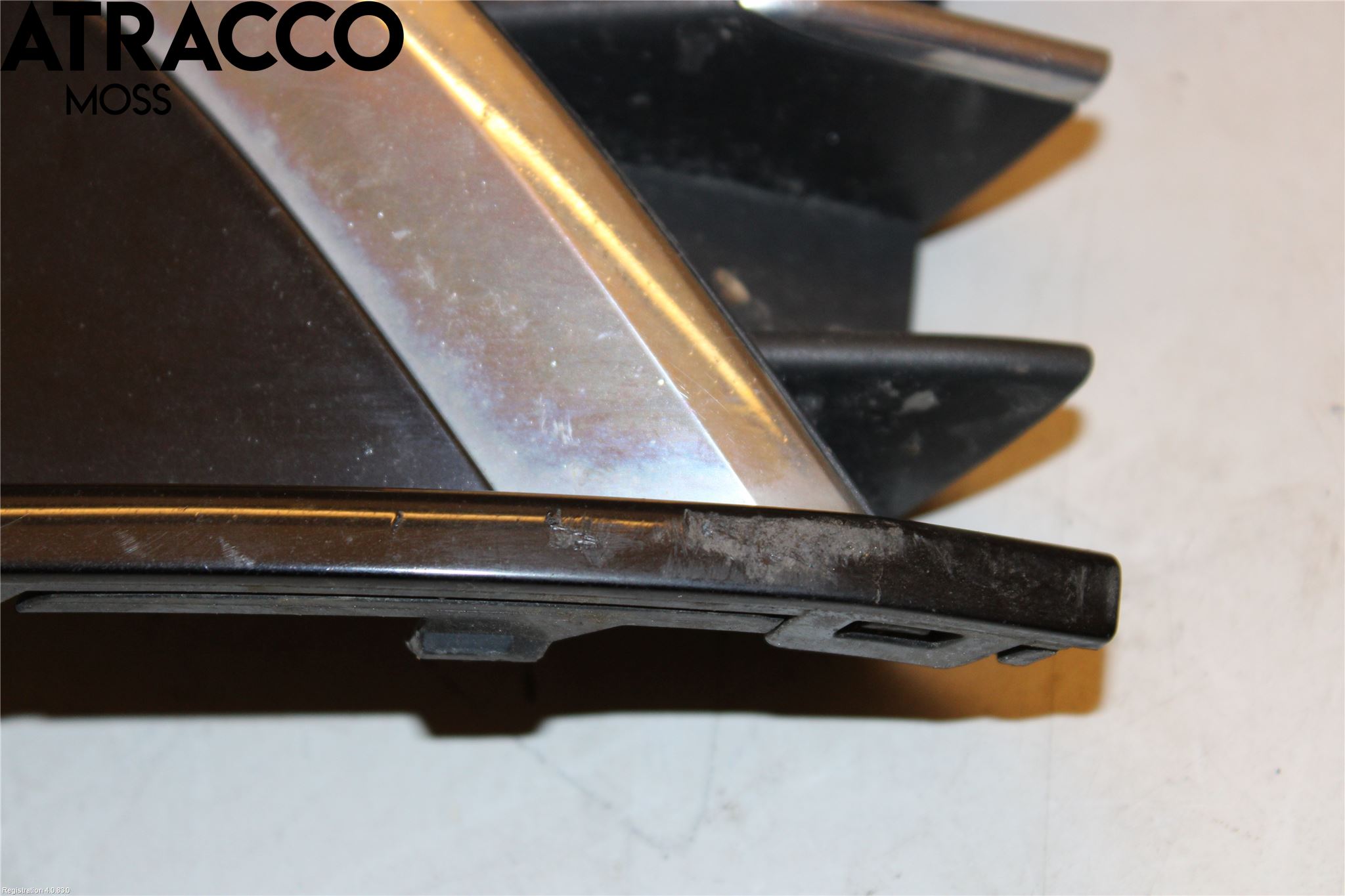 Volkswagen VW PASSAT 11-14 Grilldel Venstre