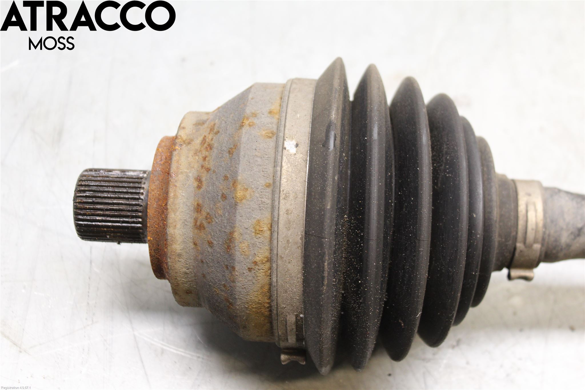 Audi A6/S6     05-11 Drivaksel Foran Kompl Høyre